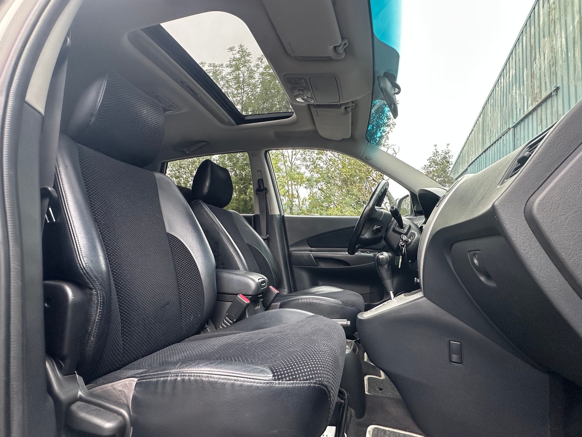 HYUNDAI Tucson 2.7 V6 Premium 4WD-image-10