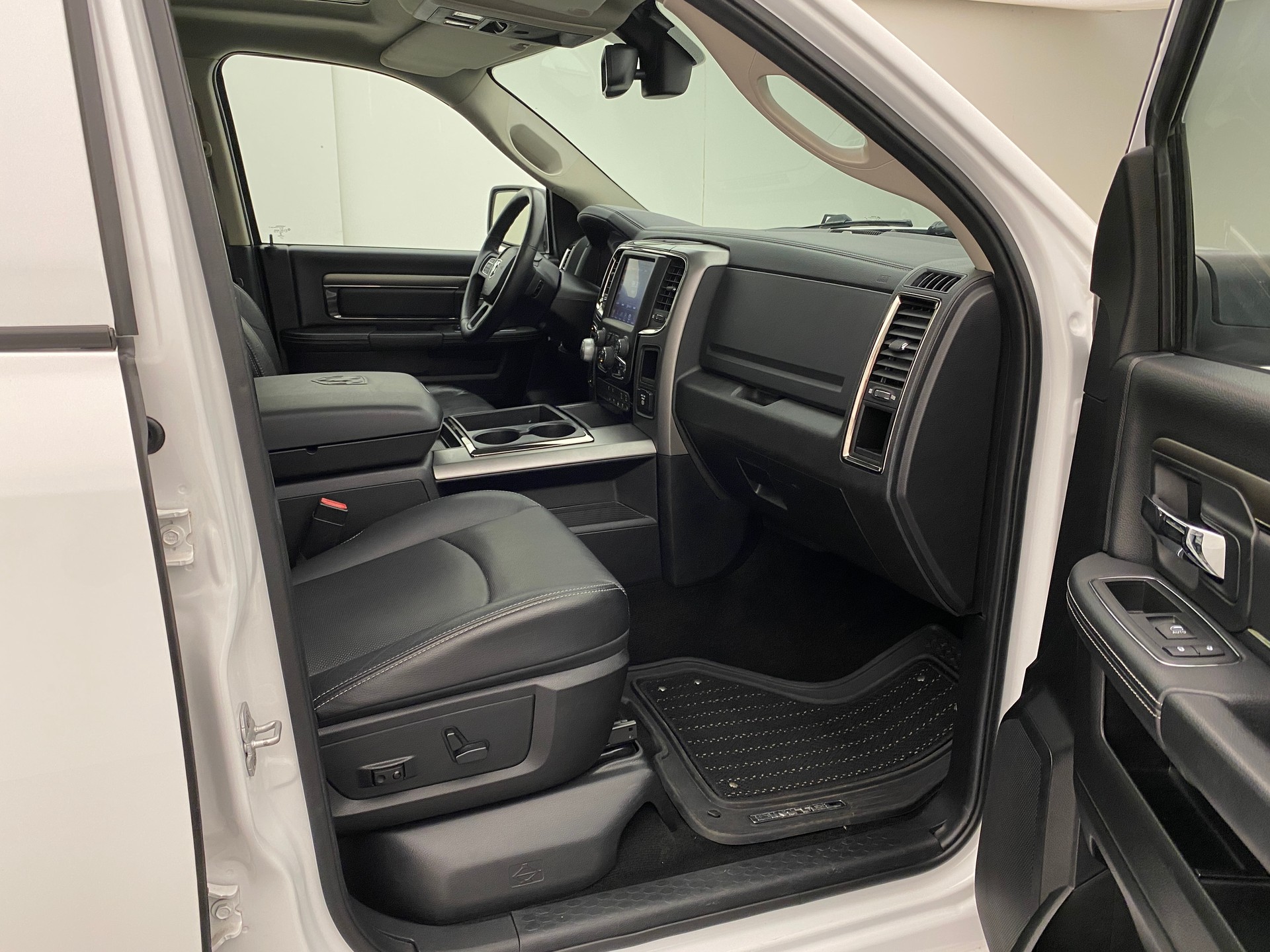 DODGE RAM 1500 5.7 Sport Crew Cab-image-11