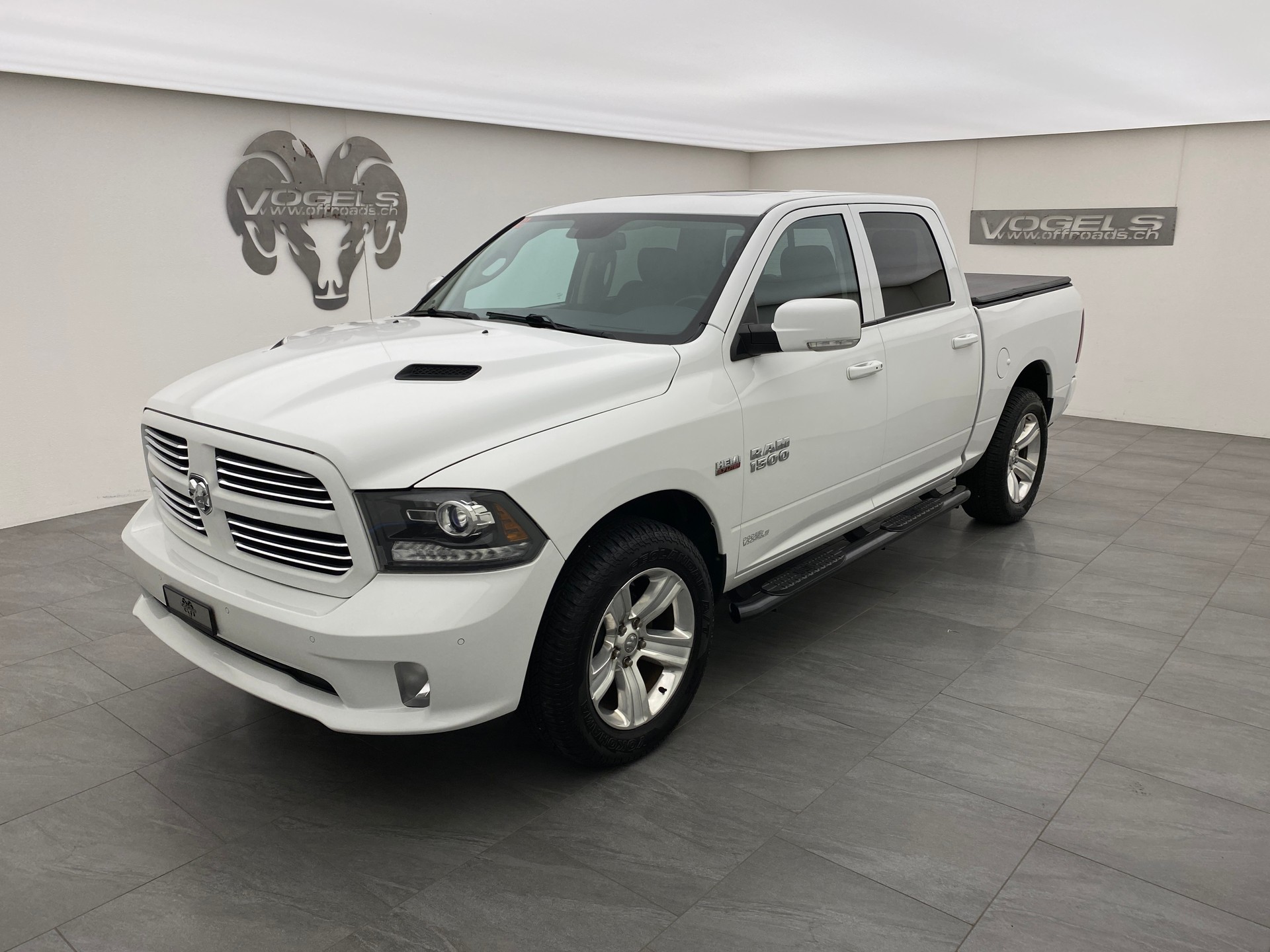 DODGE RAM 1500 5.7 Sport Crew Cab-image-0