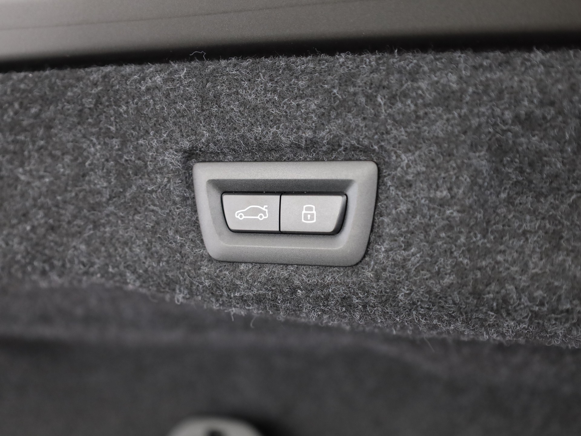 BMW M5 Limousine-image-9