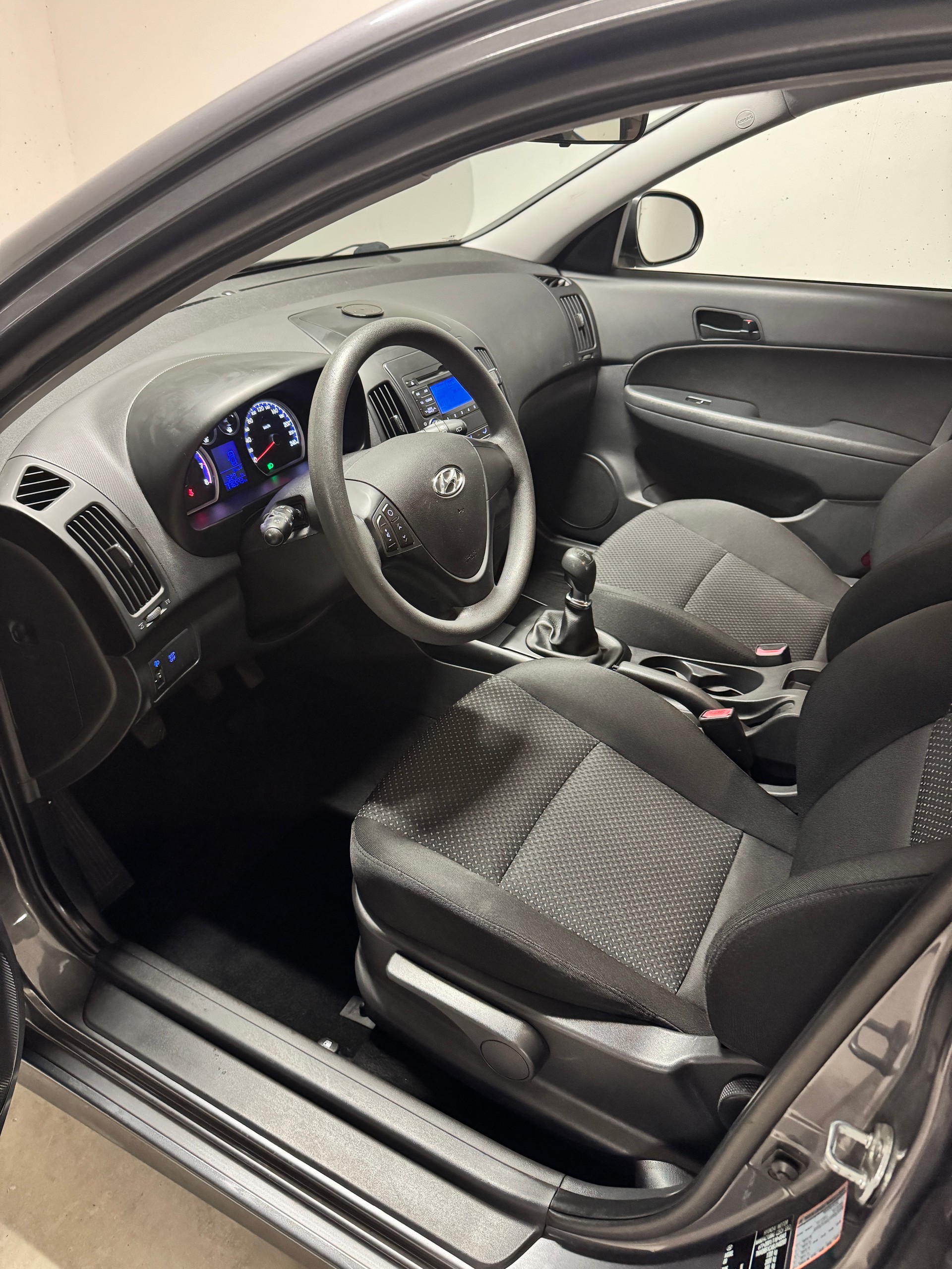 HYUNDAI i30 1.4 Comfort-image-5