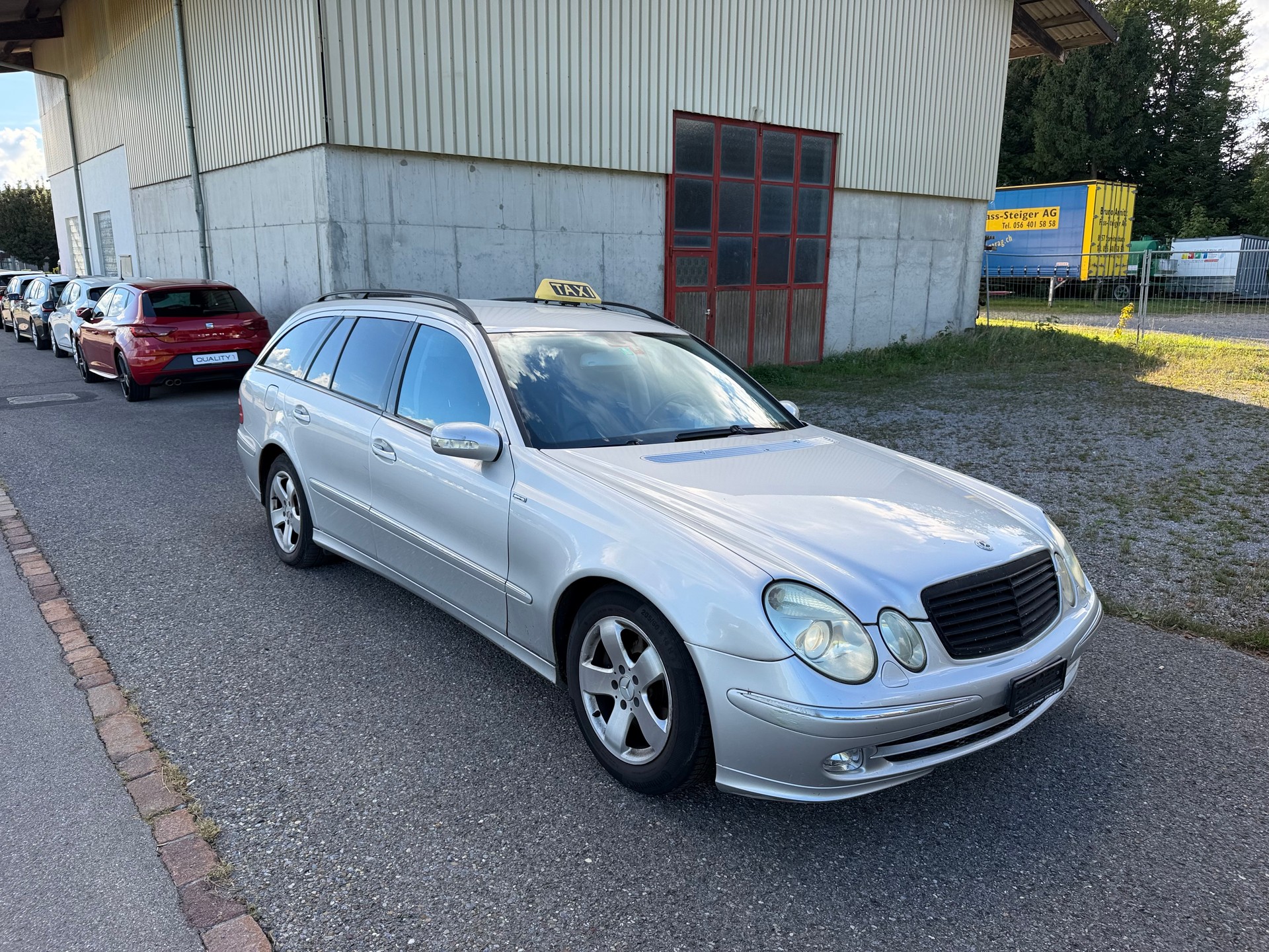 MERCEDES-BENZ E 320 Elégance 4Matic Automatic-image-4