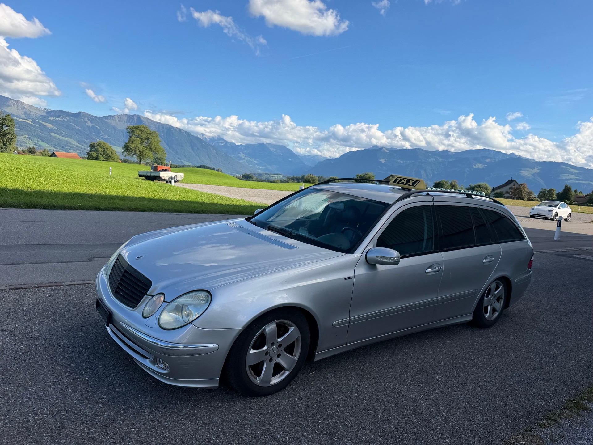 MERCEDES-BENZ E 320 Elégance 4Matic Automatic-image-2