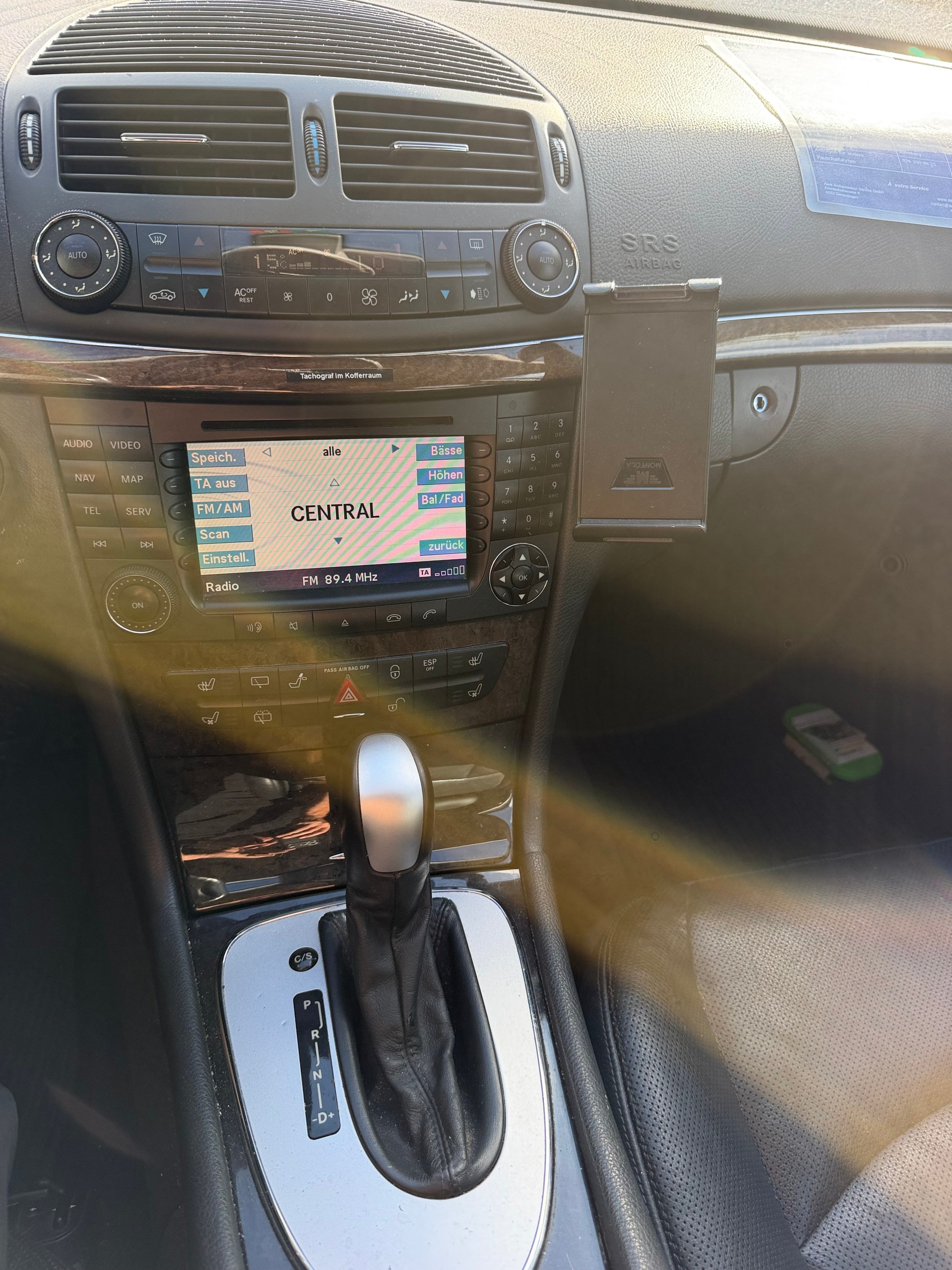 MERCEDES-BENZ E 320 Elégance 4Matic Automatic-image-10