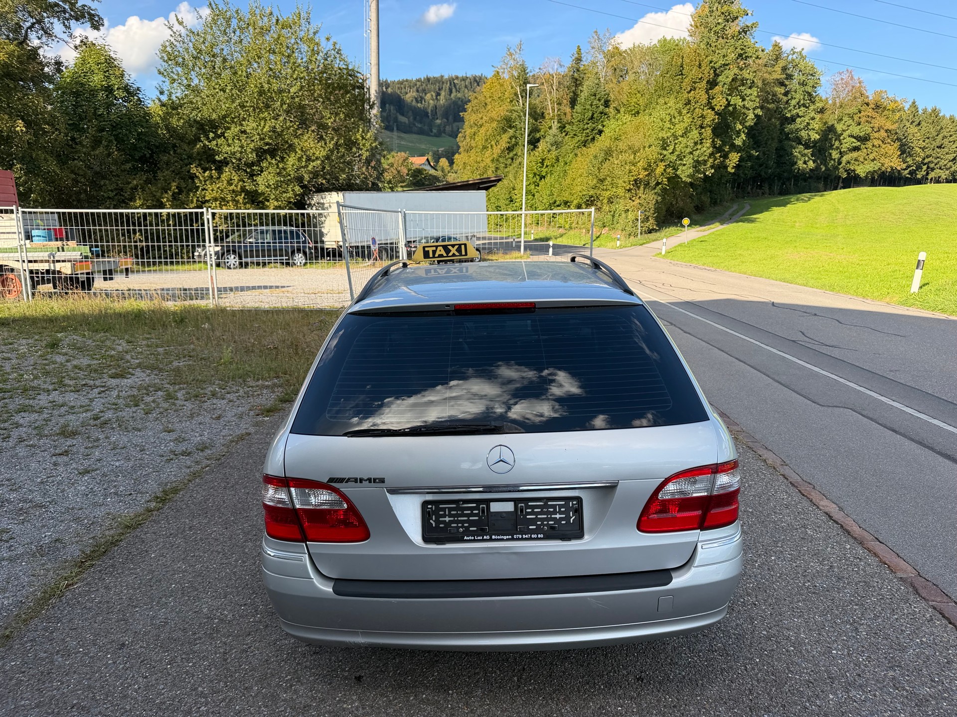 MERCEDES-BENZ E 320 Elégance 4Matic Automatic-image-6