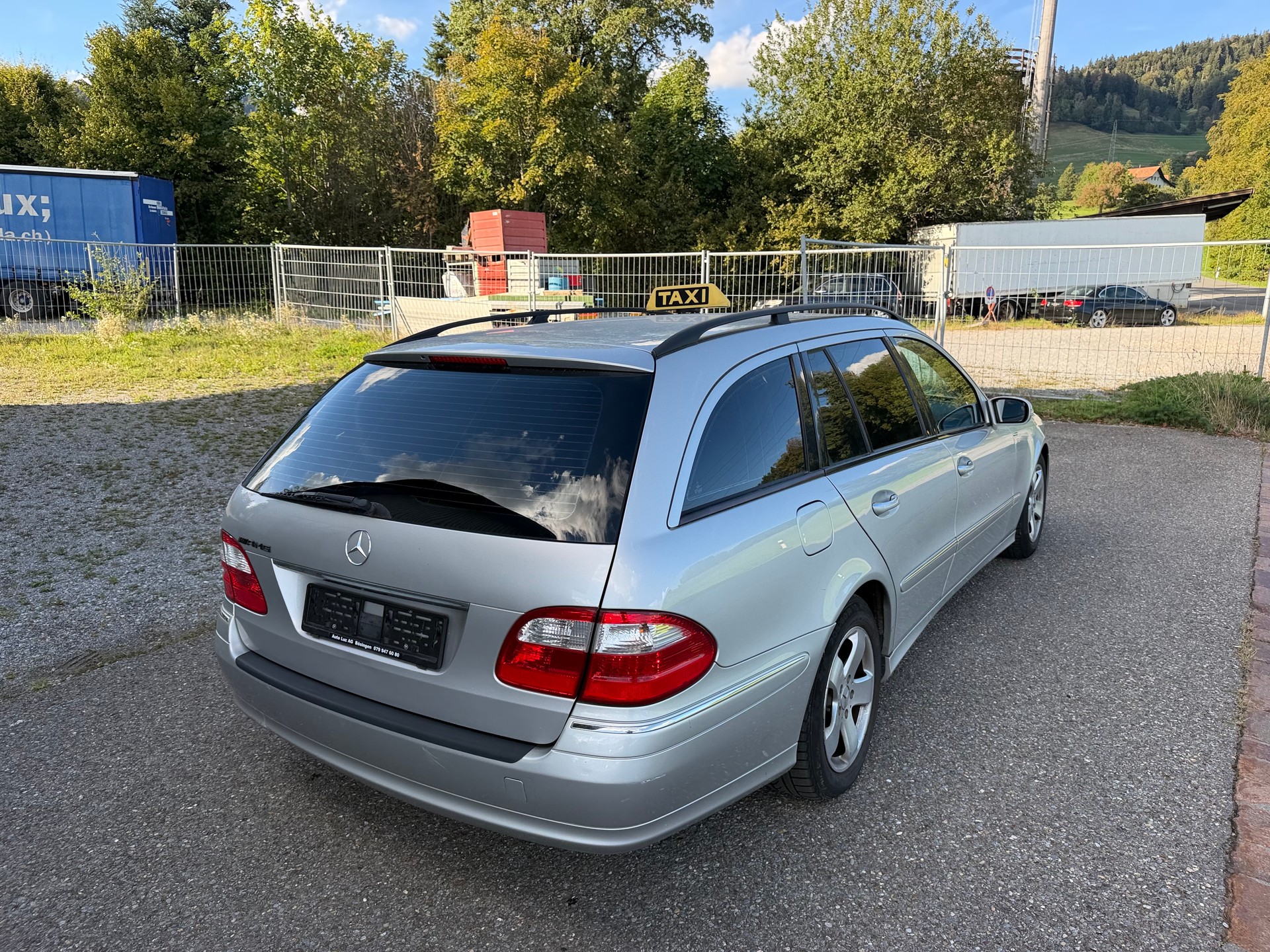 MERCEDES-BENZ E 320 Elégance 4Matic Automatic-image-5