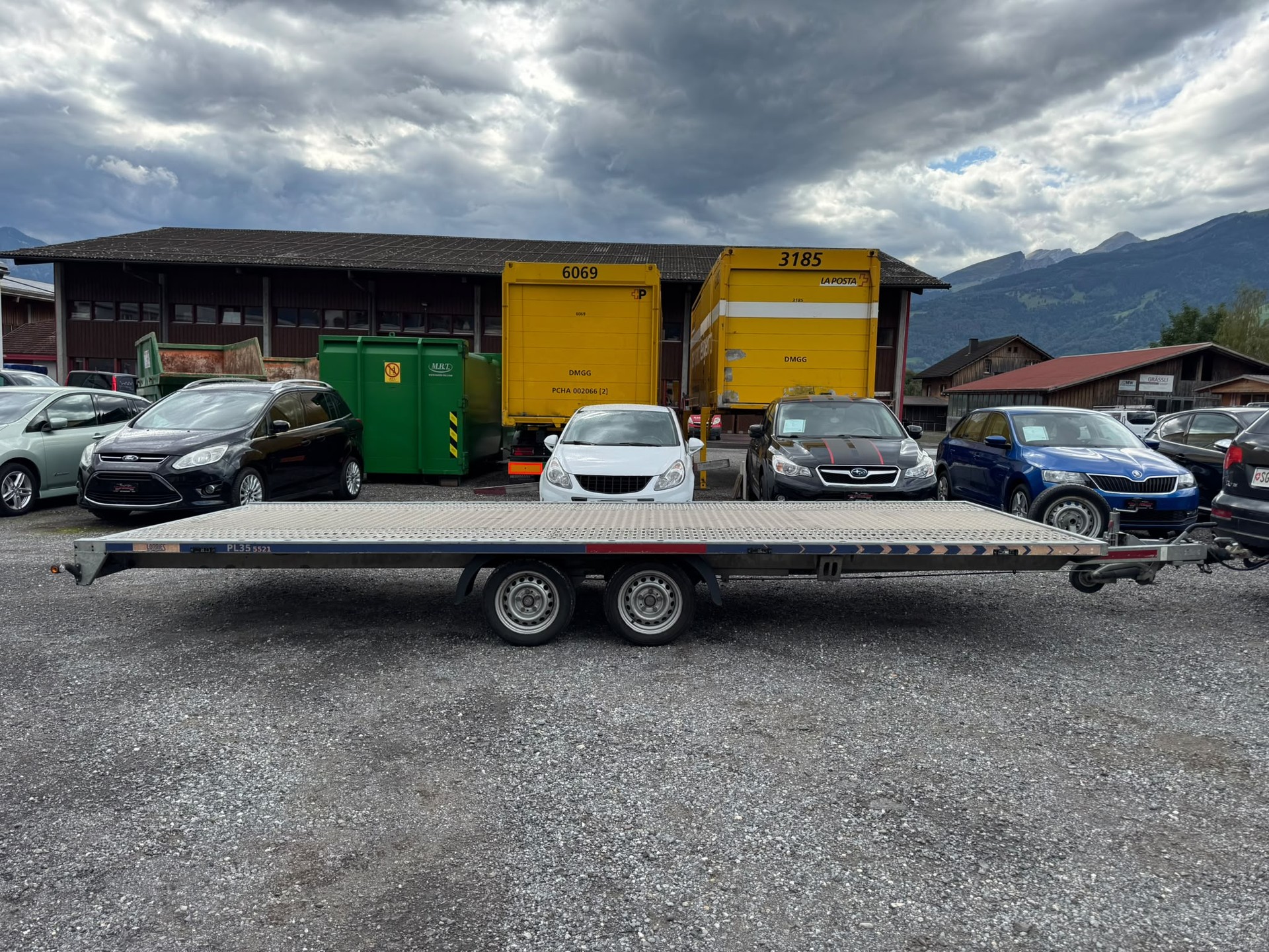 LORRIES S221-image-1