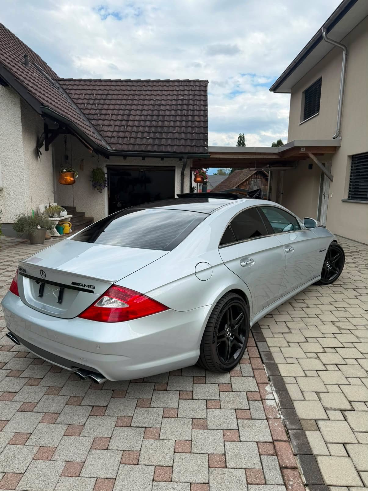 MERCEDES-BENZ CLS 55 V8 AMG-image-1