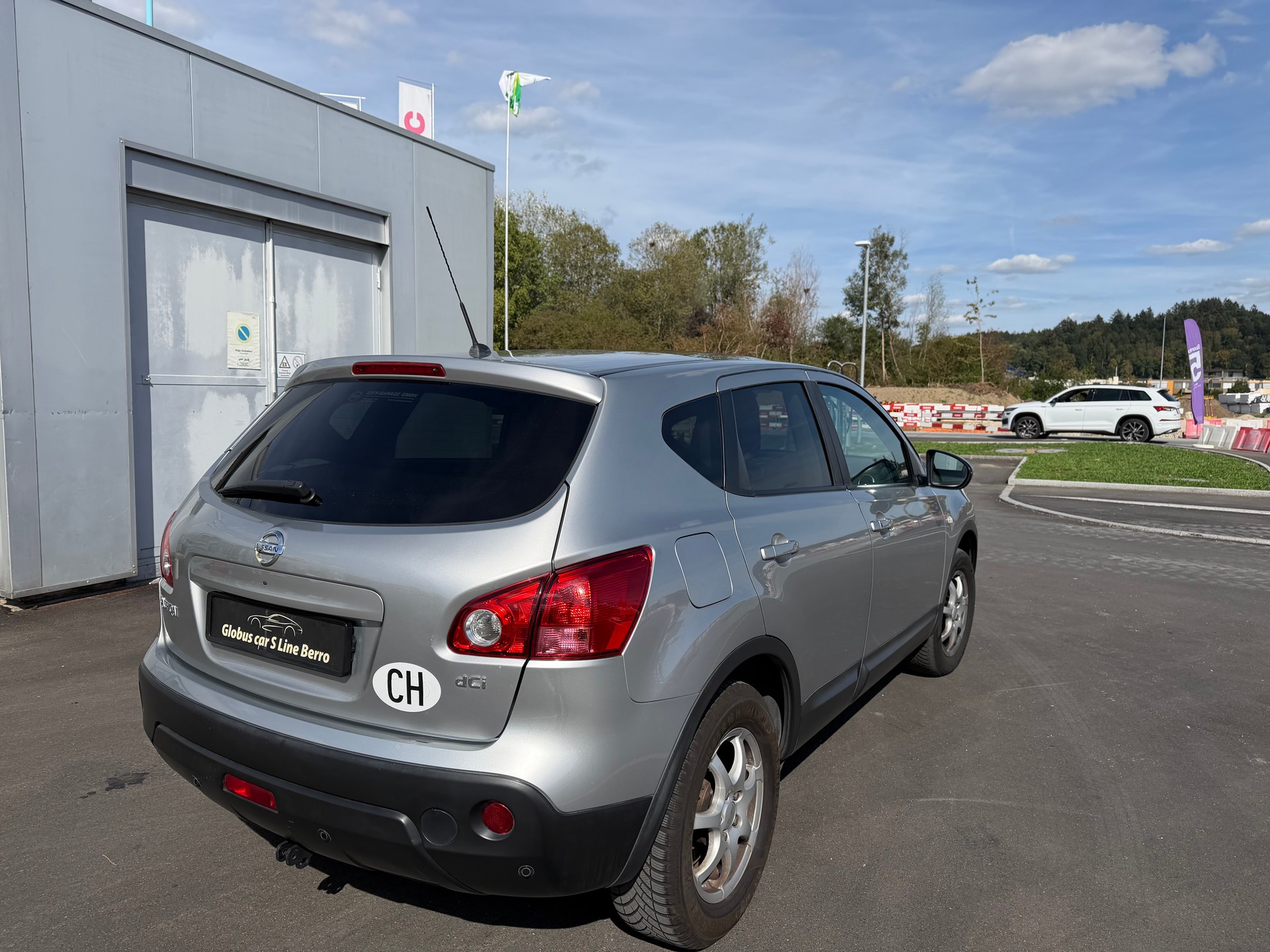 NISSAN Qashqai 2.0 dCi 4WD Lounge Automatic-image-4