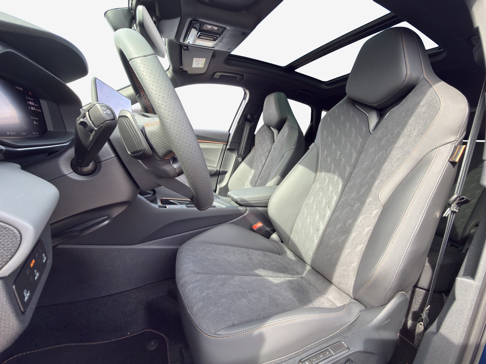 CUPRA Terramar 1.5 eHybrid DSG-image-15