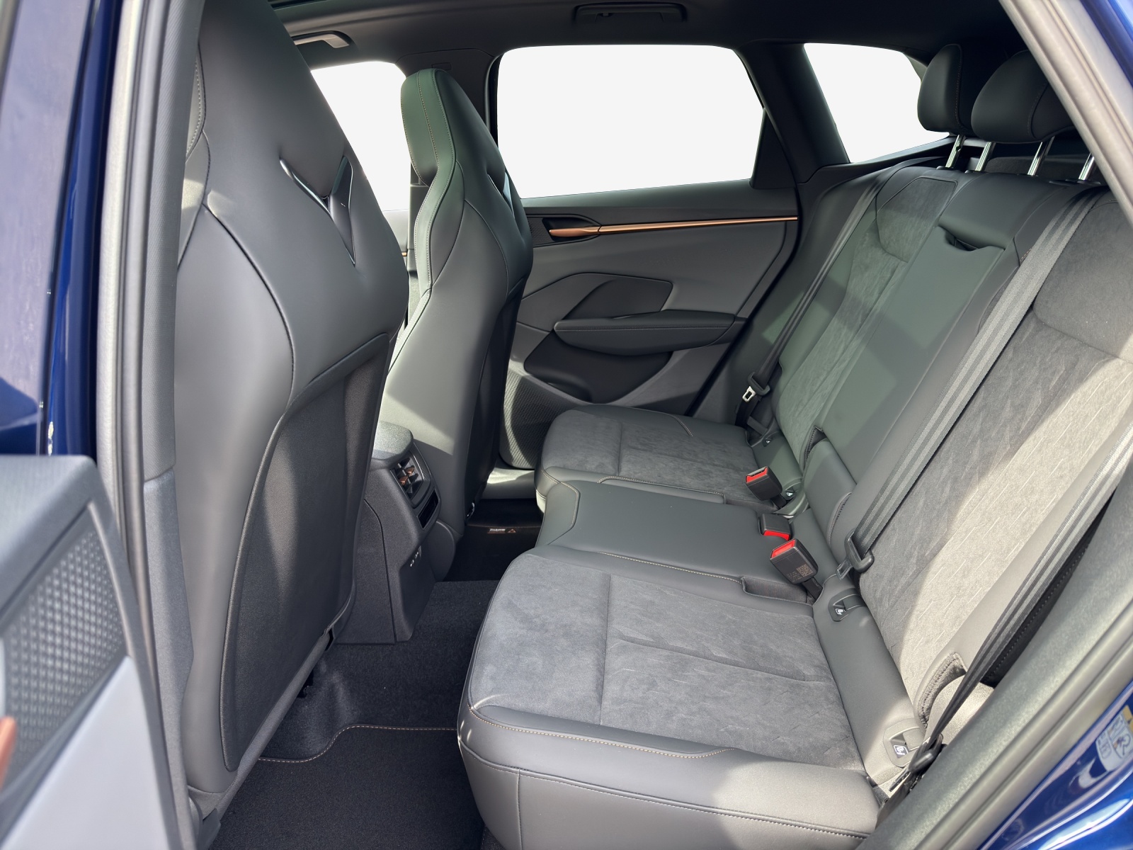 CUPRA Terramar 1.5 eHybrid DSG-image-11