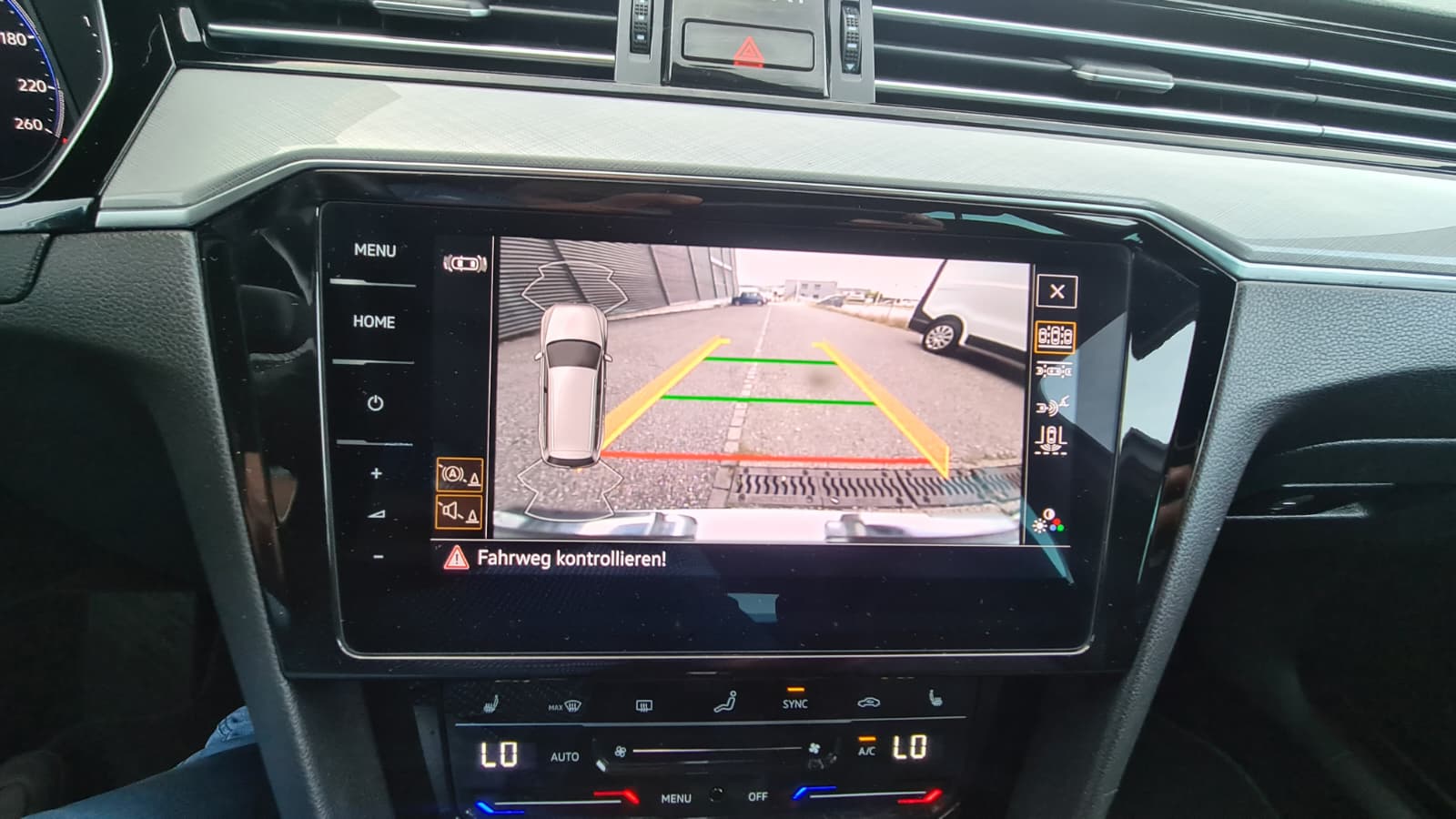 VW Passat 2.0 TDI BMT Business 4Motion DSG ** Gr-Navi **RF-Kamera ** Sitzheizung ** Anh-Kupplung ** Frisch Ab MFK & Service **-image-14