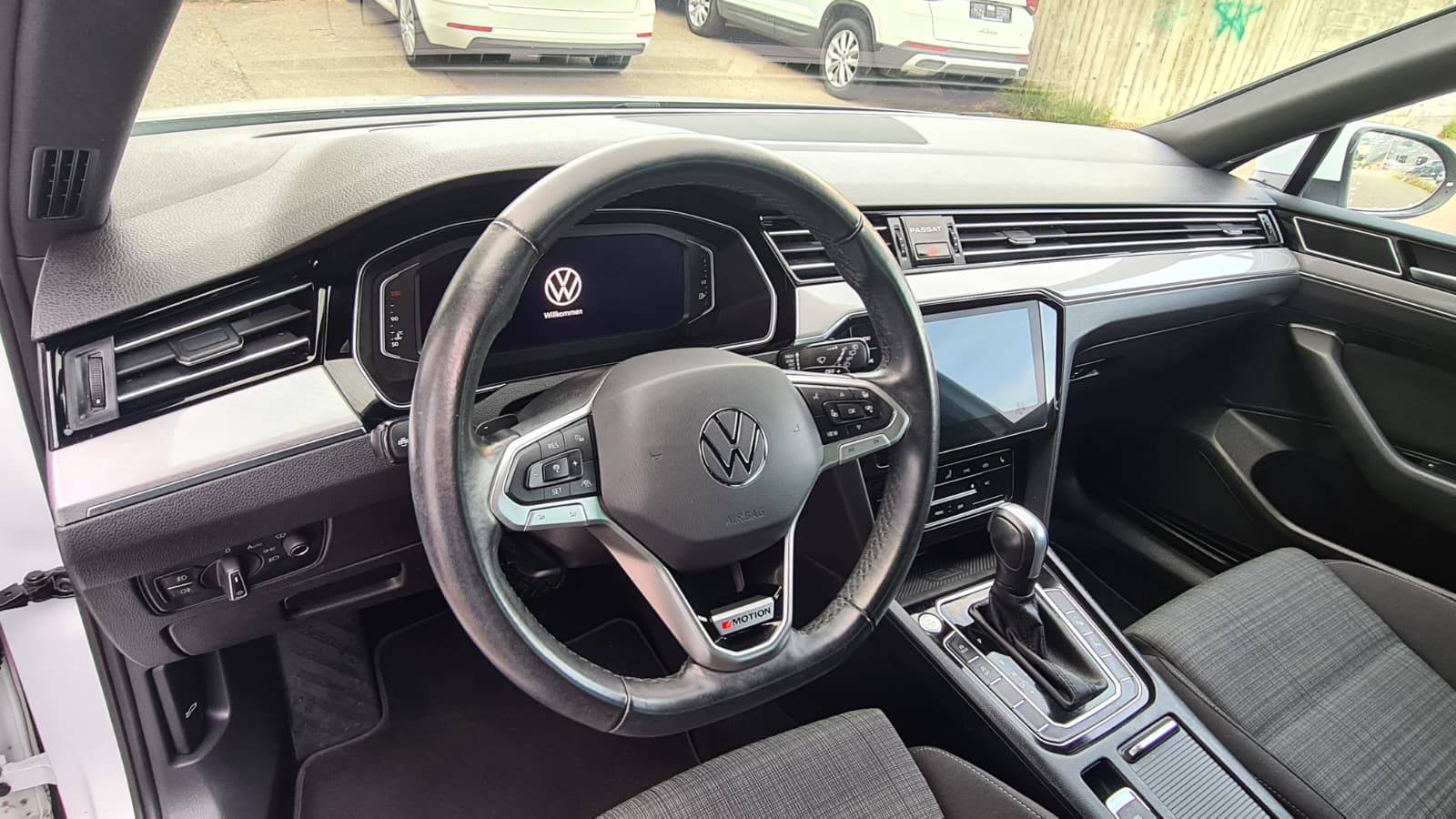 VW Passat 2.0 TDI BMT Business 4Motion DSG ** Gr-Navi **RF-Kamera ** Sitzheizung ** Anh-Kupplung ** Frisch Ab MFK & Service **-image-16