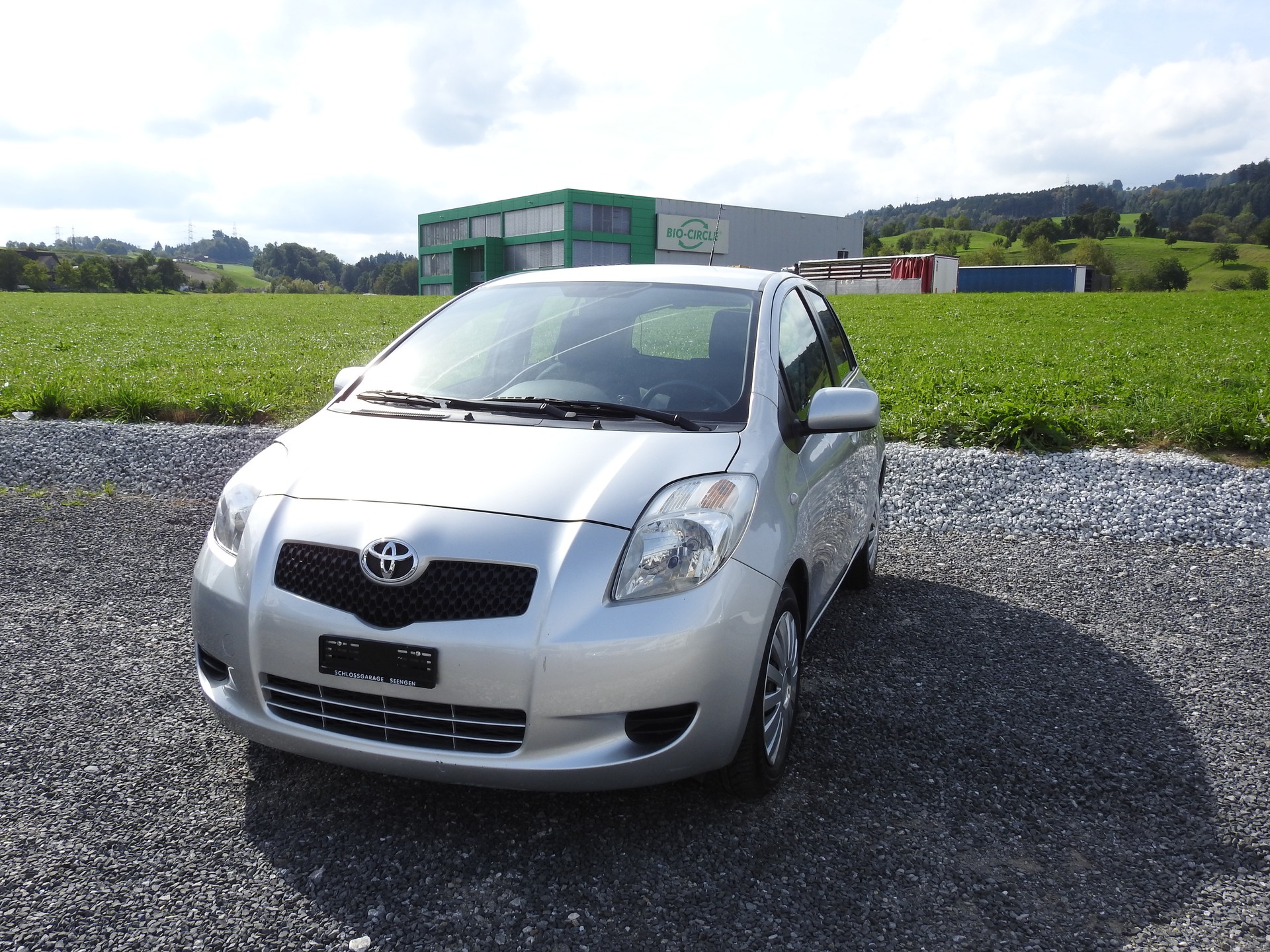 TOYOTA Yaris 1.3 Linea Luna-image-0