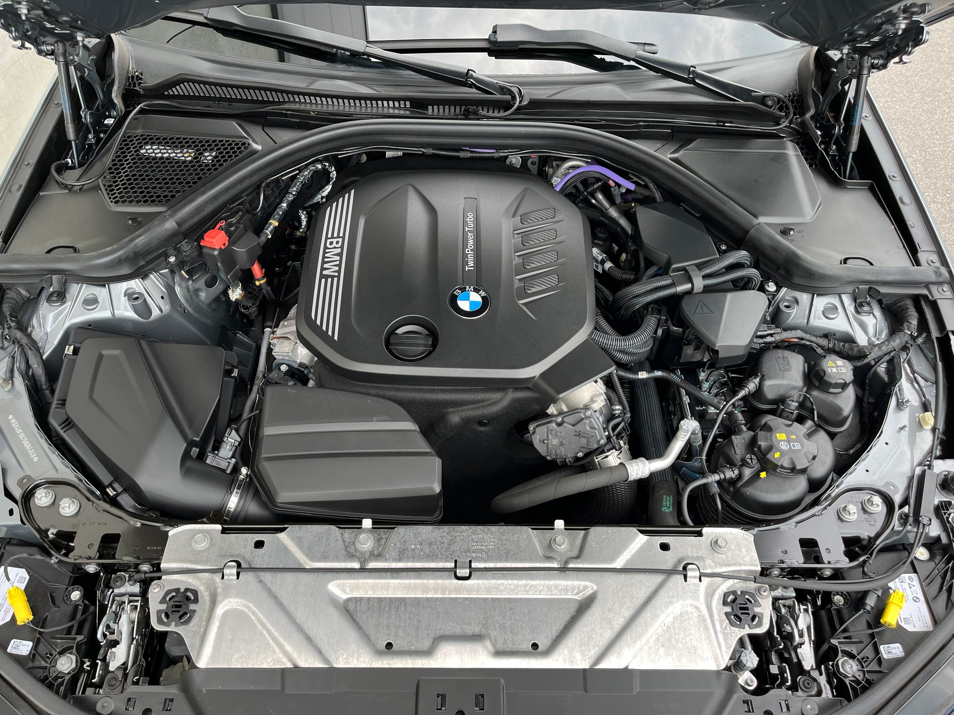 BMW 320d xDrive-image-4