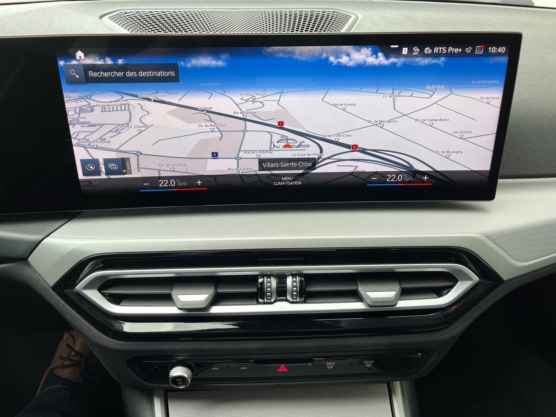 BMW 320d xDrive-image-12