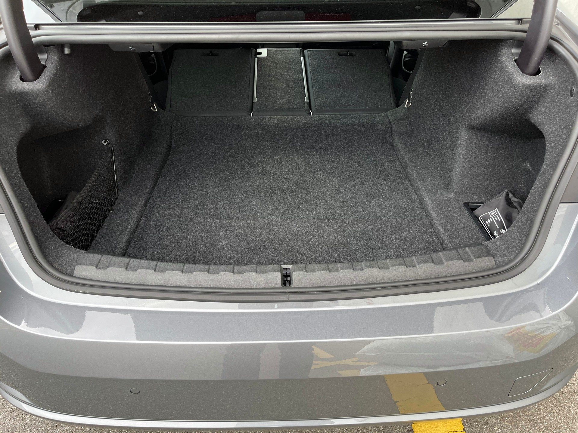 BMW 320d xDrive-image-9