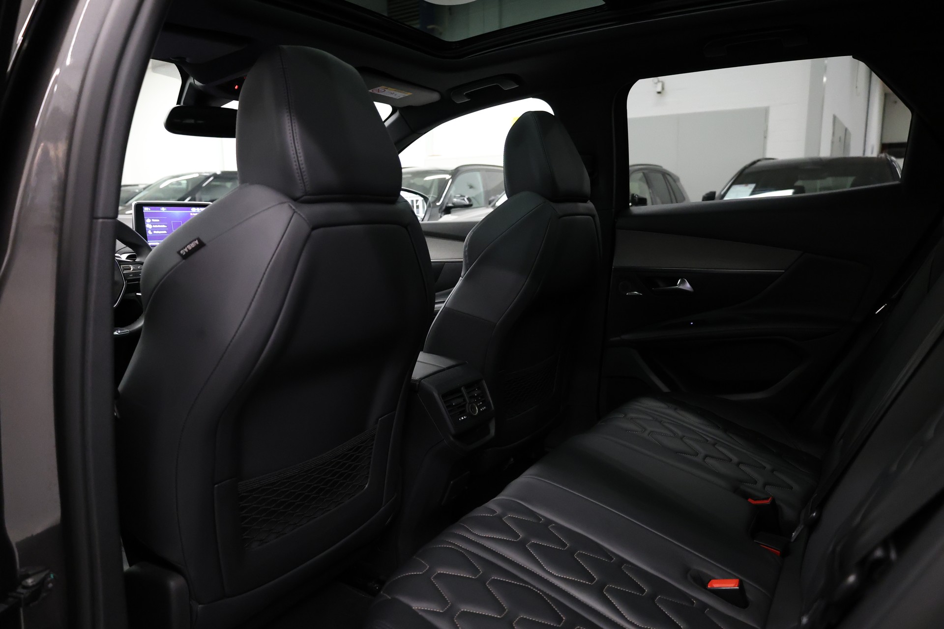 PEUGEOT 3008 2.0 BlueHDi 180 GT-image-26