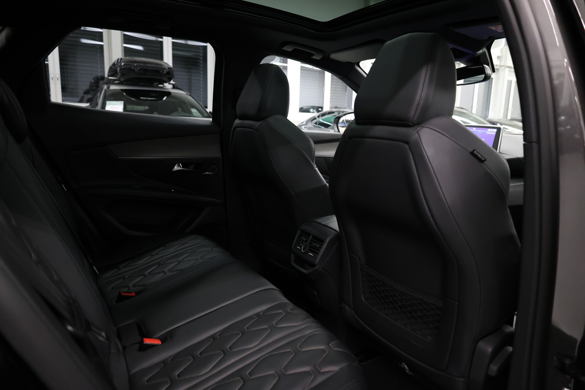 PEUGEOT 3008 2.0 BlueHDi 180 GT-image-27