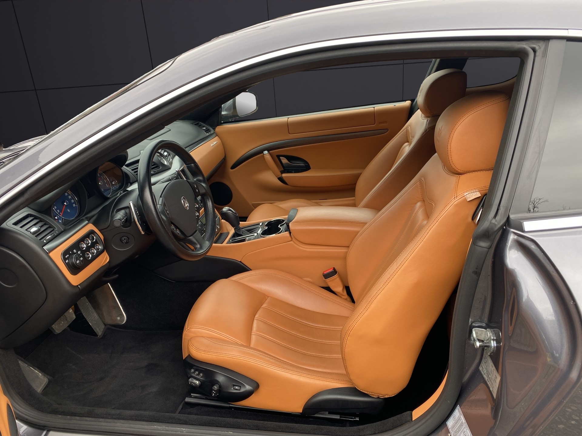 MASERATI GranTurismo Automatica-image-8