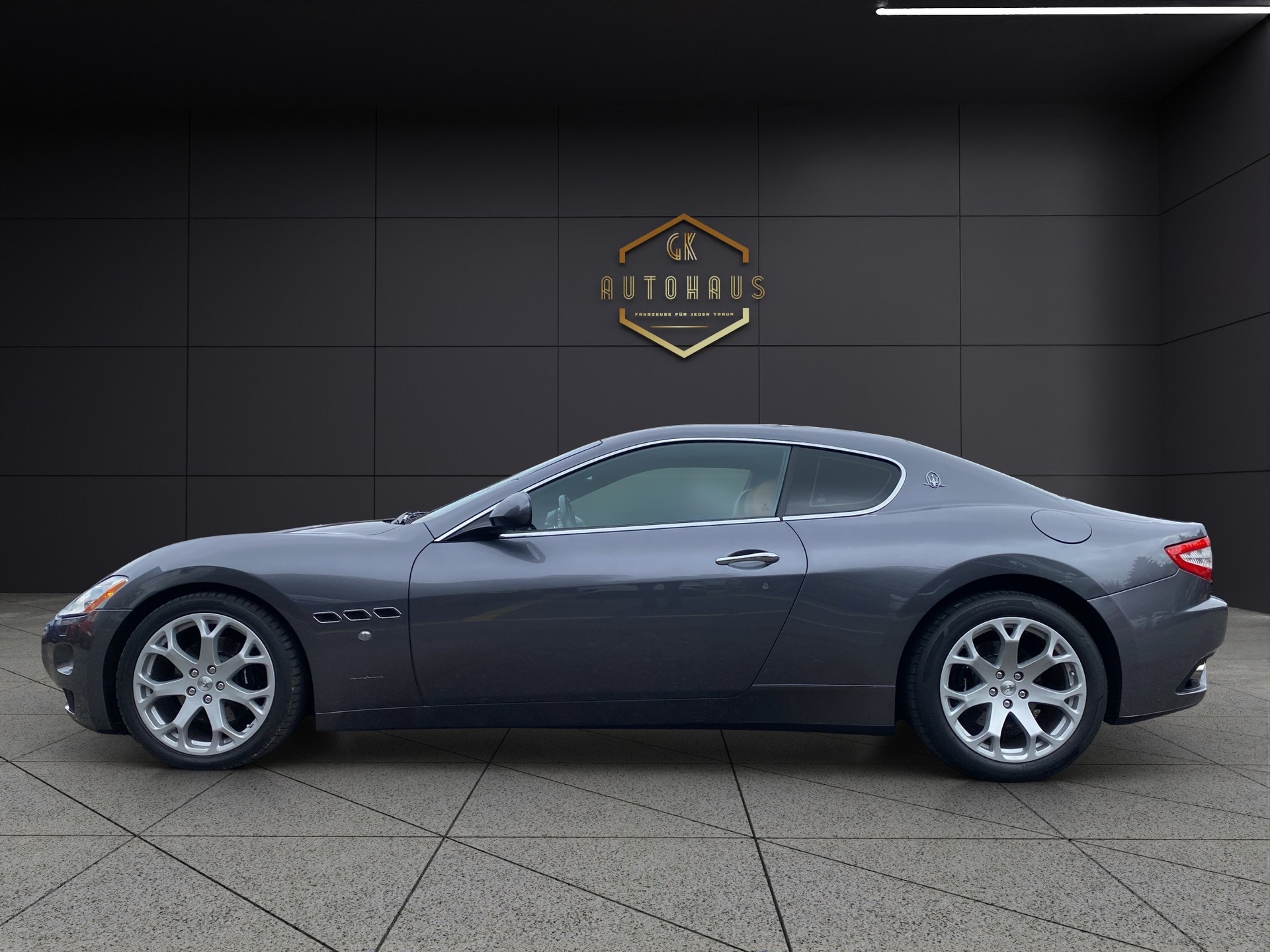 MASERATI GranTurismo Automatica-image-1