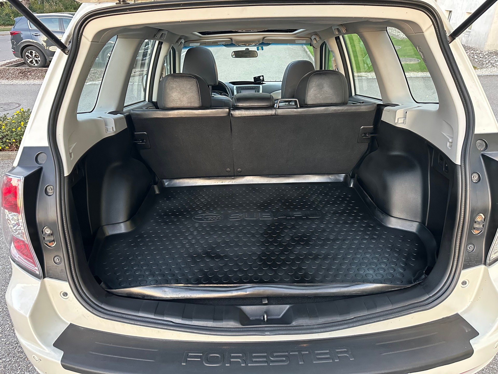 SUBARU Forester 2.5XS Special Edition Automatic-image-5