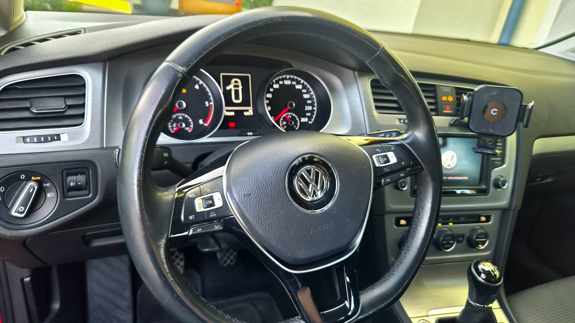VW 1.6 TDI BlueM Comfortline-image-2