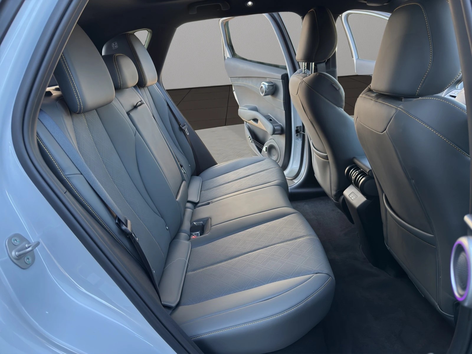 BYD Atto 3 EVO 74.8 kWh Excellence AWD-image-18