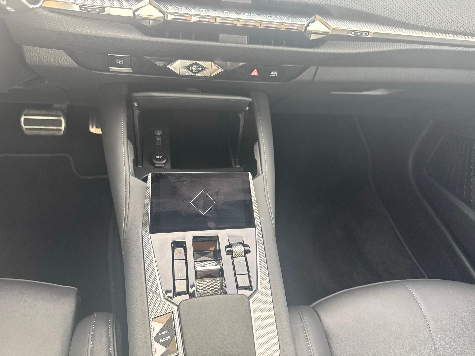 DS AUTOMOBILES 4 1.6 PureTech Rivoli-image-16