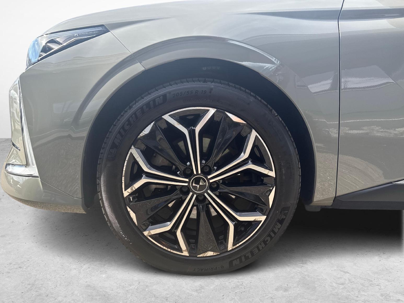 DS AUTOMOBILES 4 1.6 PureTech Rivoli-image-18