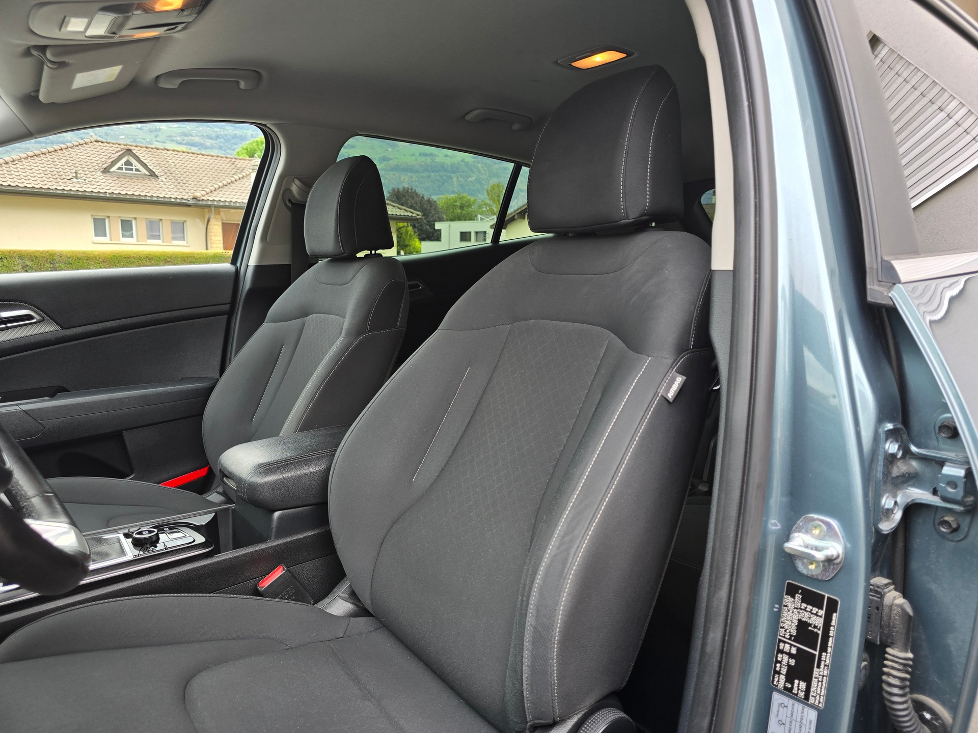 KIA Sportage 1.6T-GDi MHEV 7DCT-image-12
