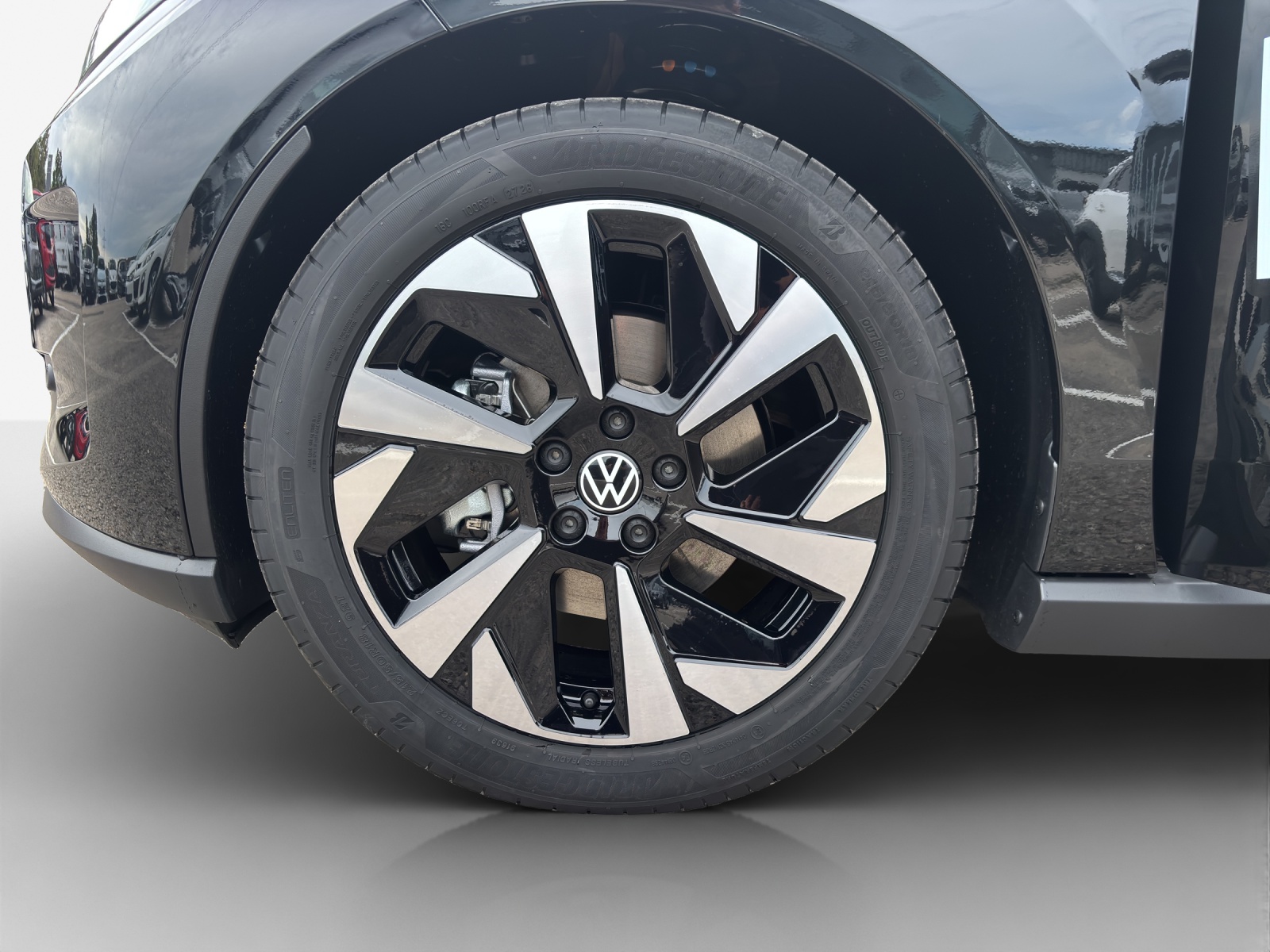 VW ID.Polo 52 kWh Life Edition One-image-13