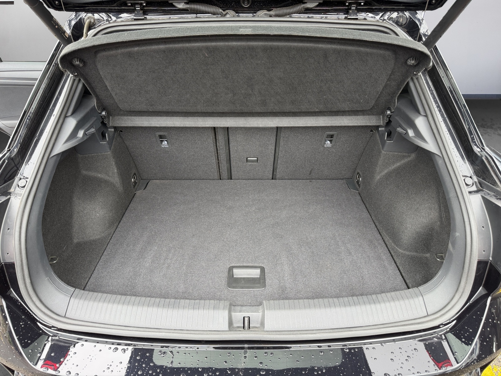 VW T-Roc 2.0 TSI R-Line DSG 4Motion-image-11