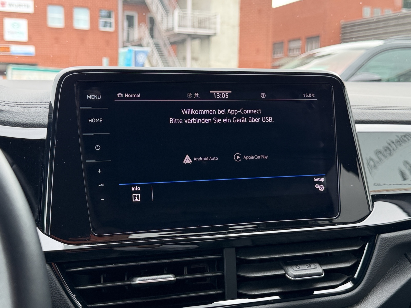 VW T-Roc 2.0 TSI R-Line DSG 4Motion-image-16