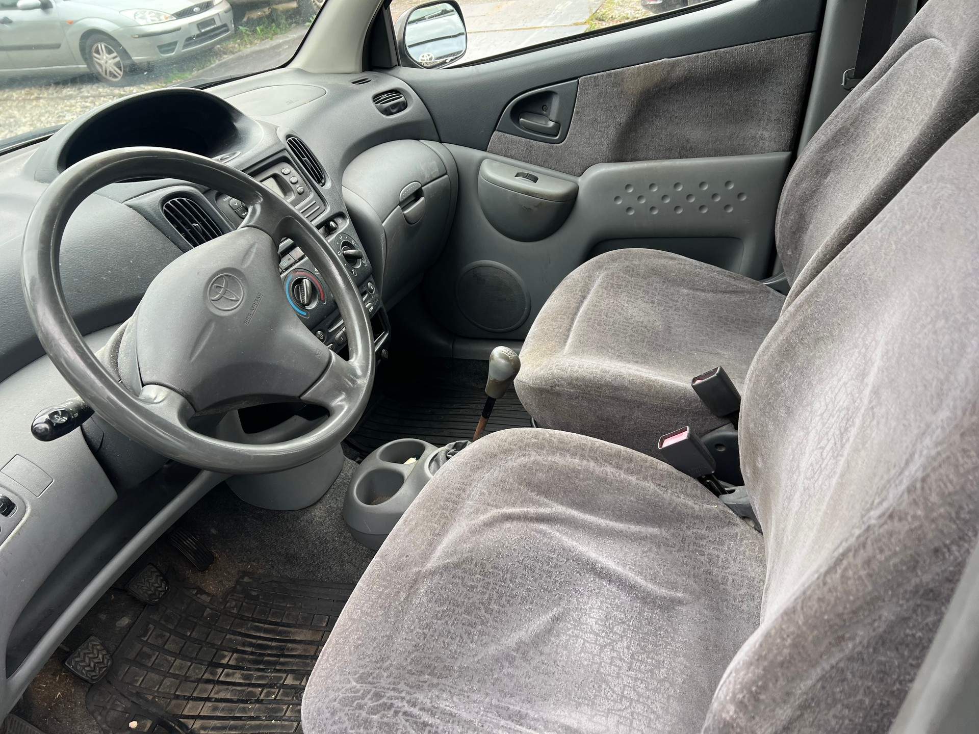TOYOTA Yaris Verso 1.5 Linea Sol-image-6