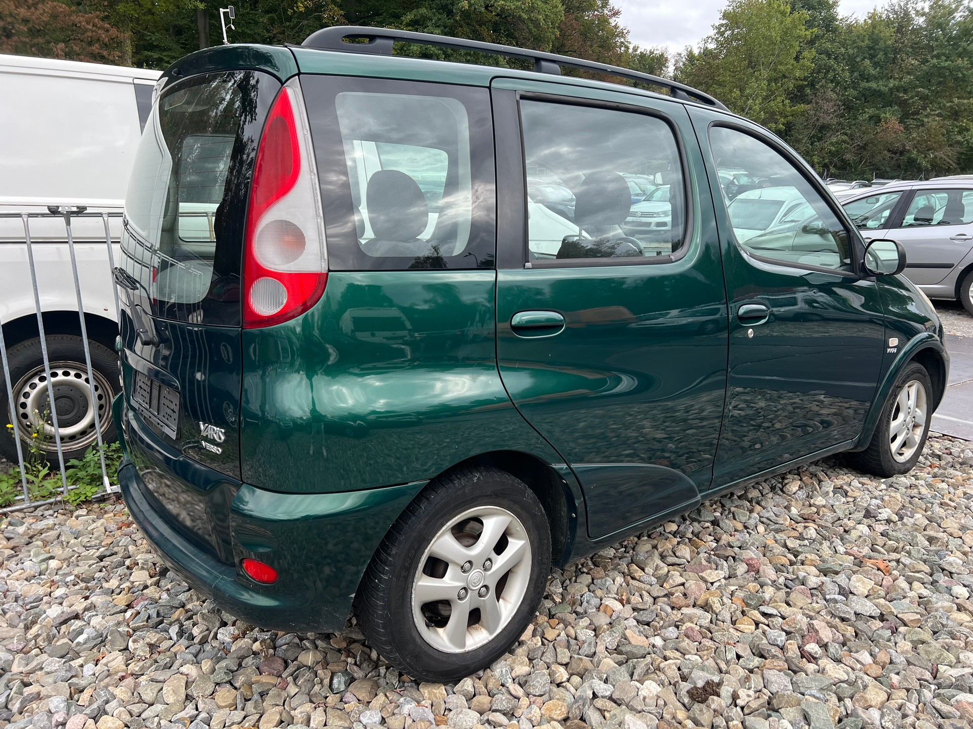 TOYOTA Yaris Verso 1.5 Linea Sol-image-2