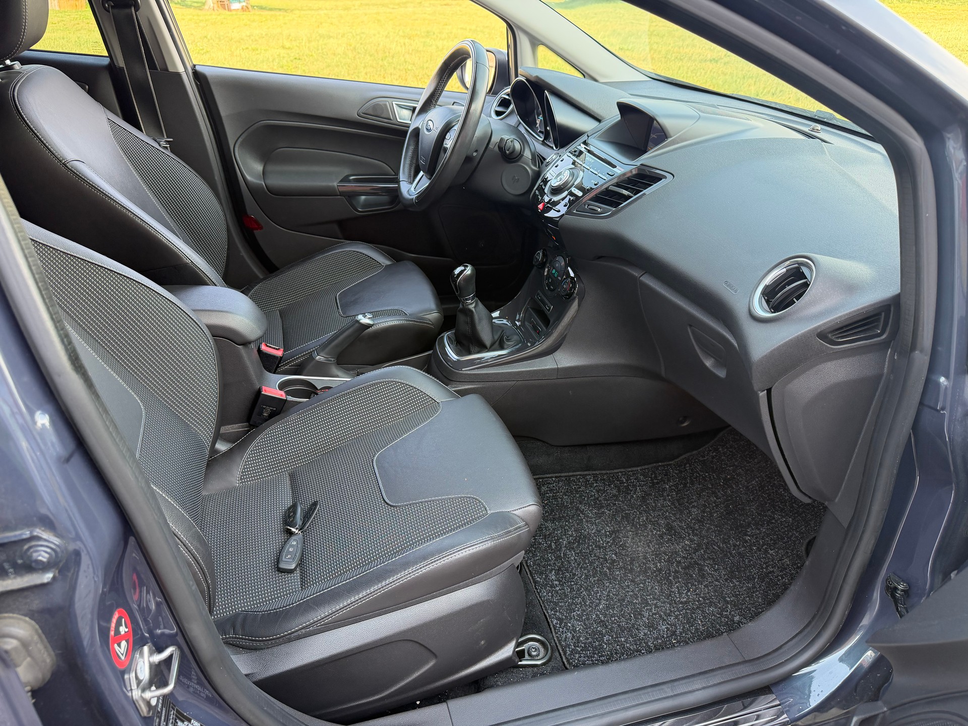 FORD Fiesta 1.0 SCTi Titanium-image-6