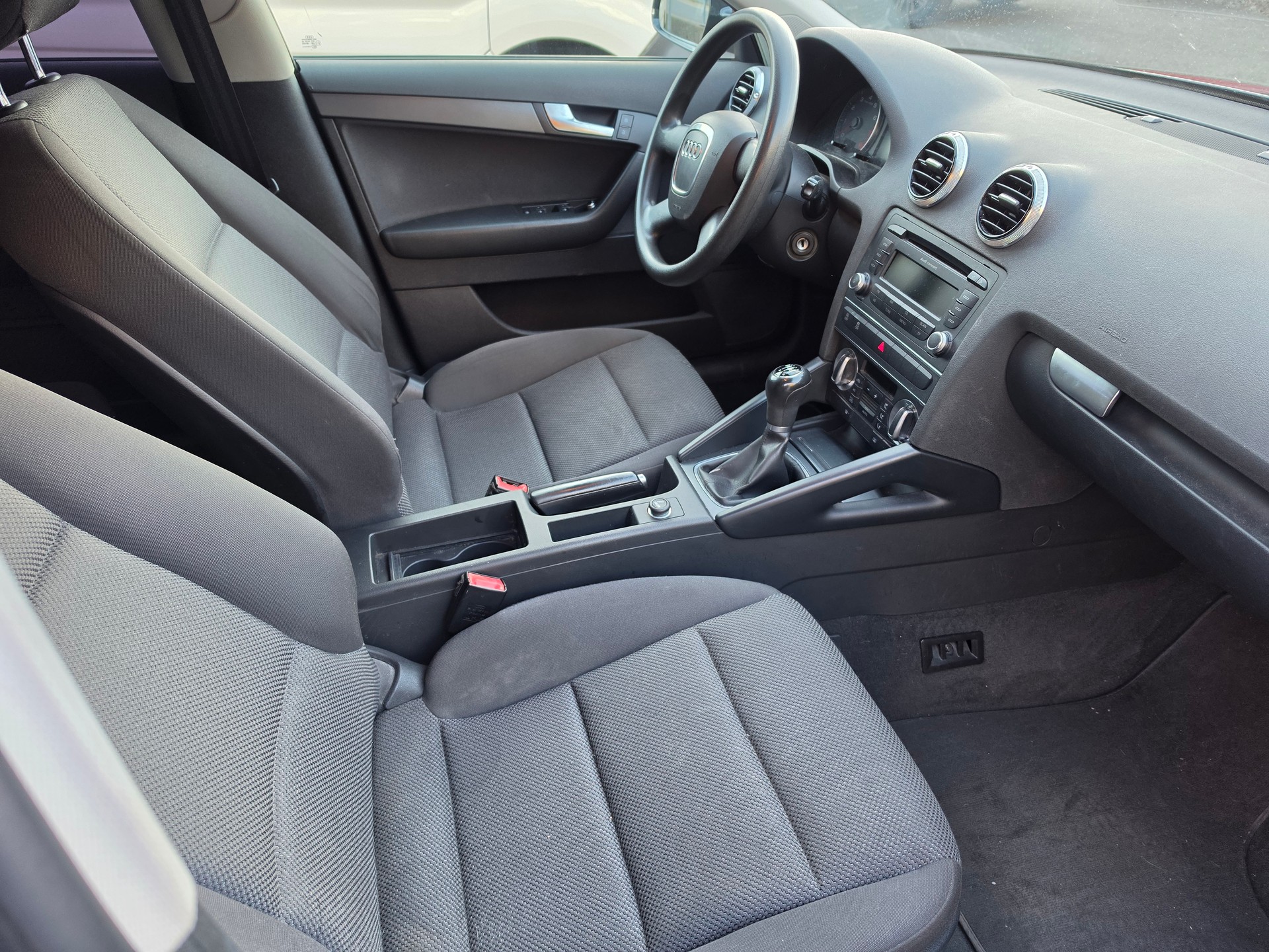 AUDI A3 Sportback 1.4 TFSI Ambiente-image-1