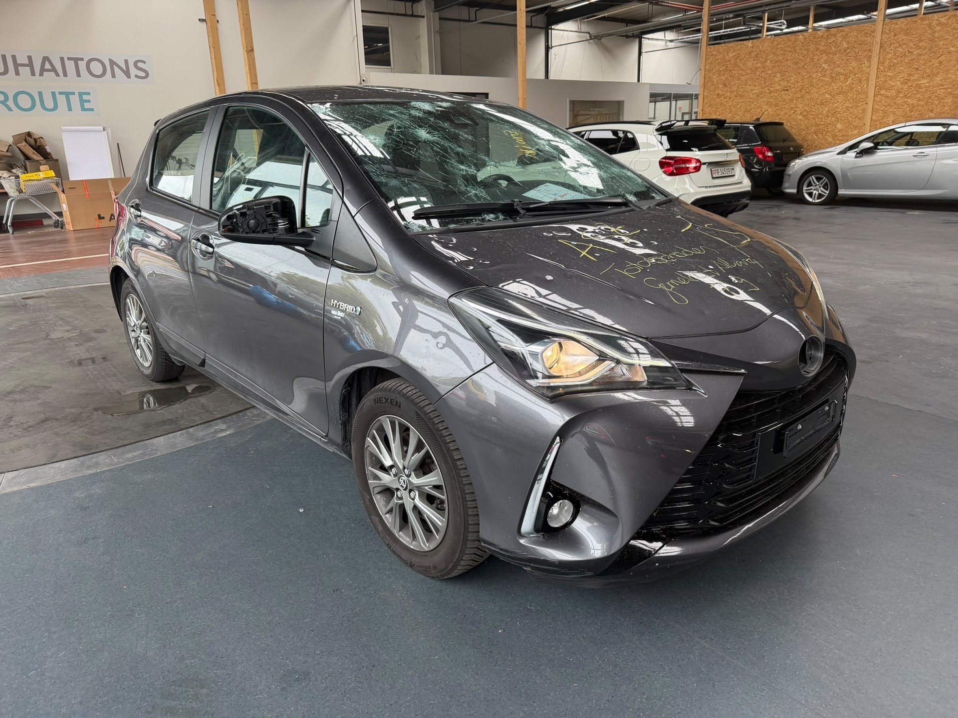 TOYOTA Yaris 1.5 VVT-i Hybrid Trend e-CVT-image-1