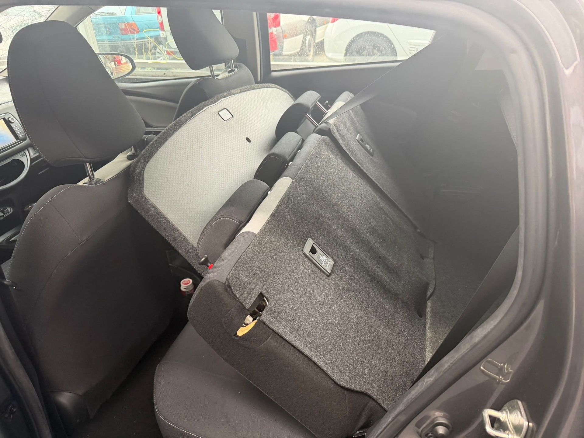TOYOTA Yaris 1.5 VVT-i Hybrid Trend e-CVT-image-13