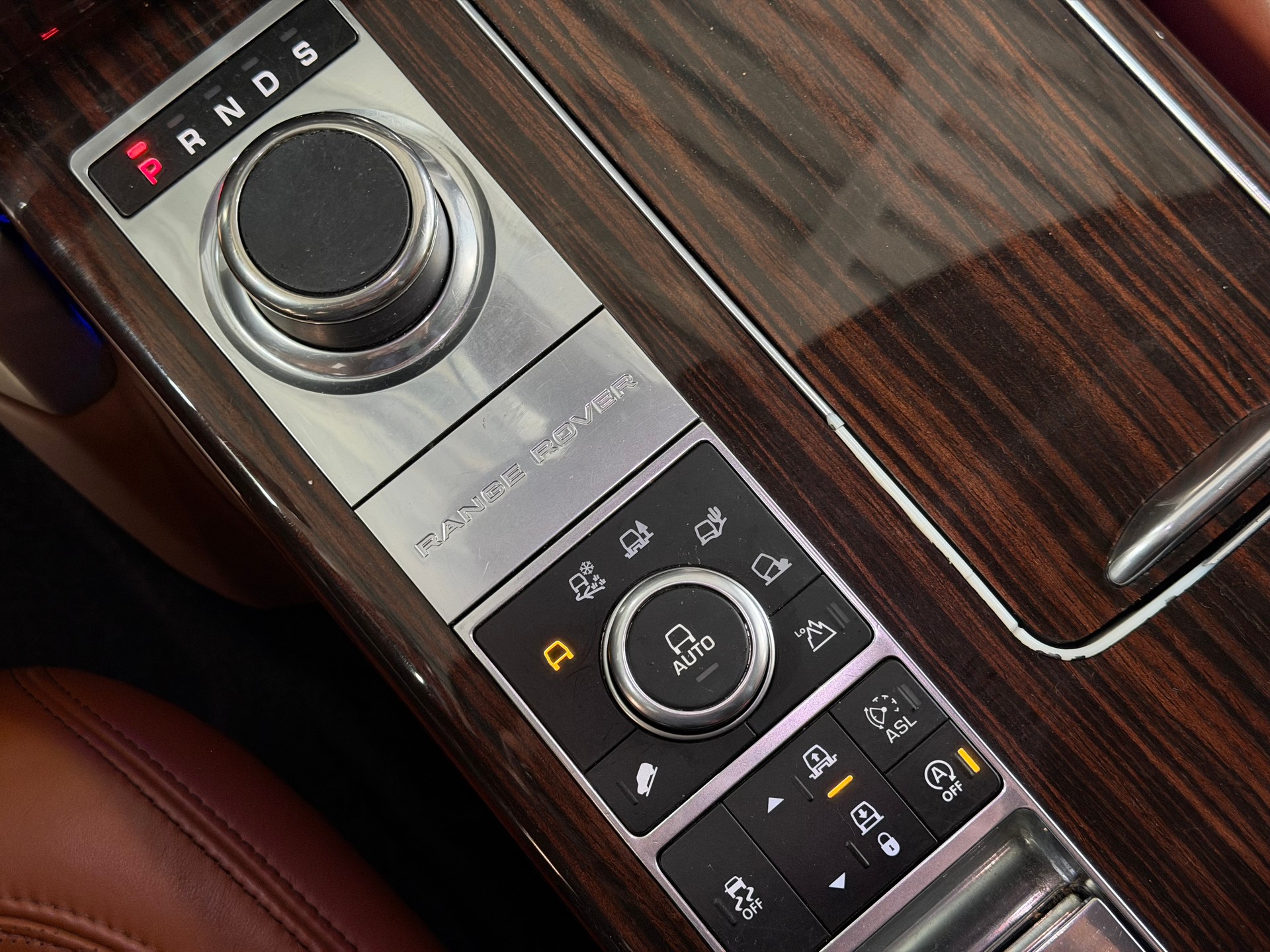 LAND ROVER Range Rover 3.0 TDV6 Autobiography Automatic | CH-Auto | Ab MFK 03.2026 | AHK 3.5t | Pano Dach-image-18