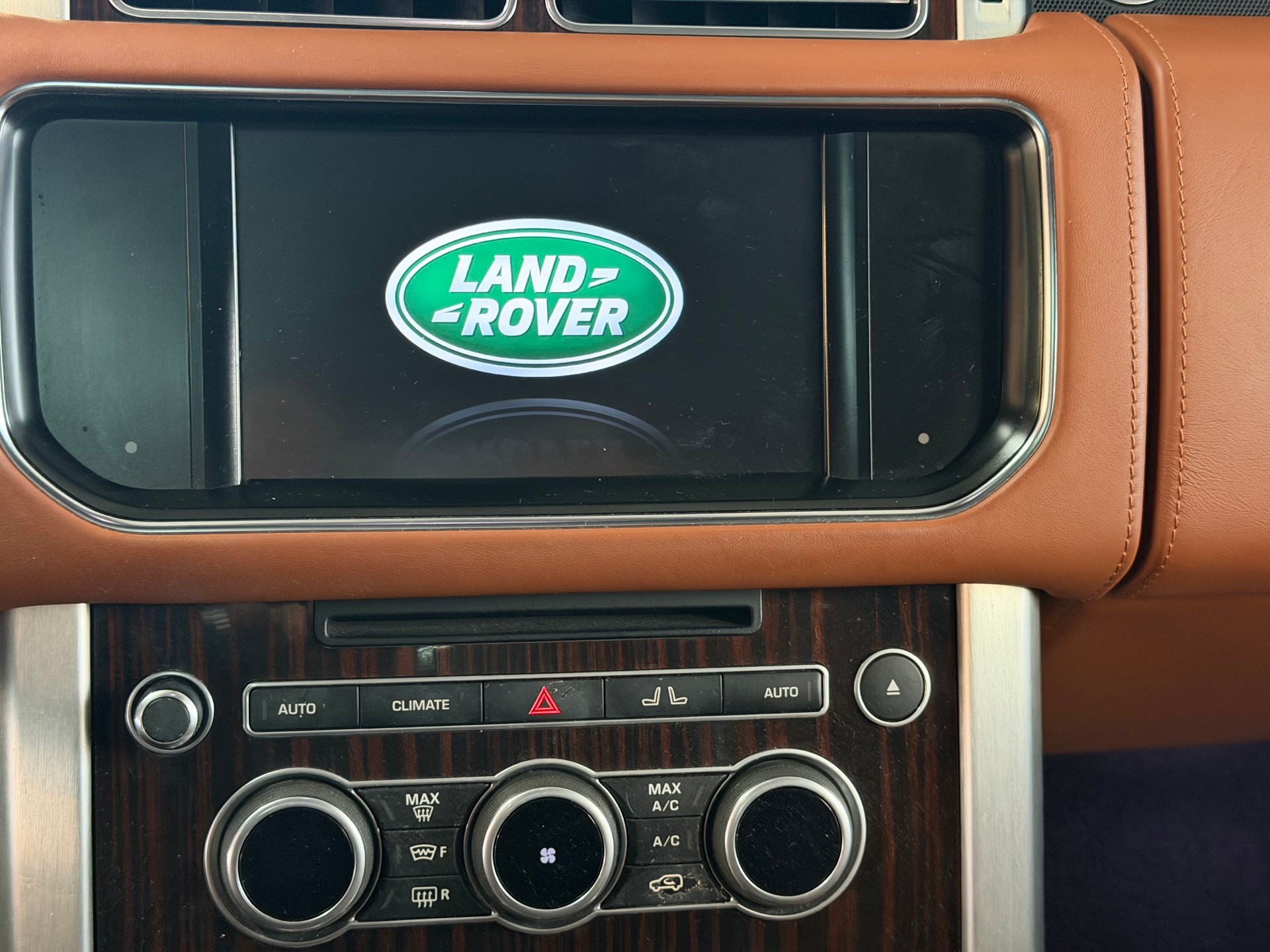 LAND ROVER Range Rover 3.0 TDV6 Autobiography Automatic | CH-Auto | Ab MFK 03.2026 | AHK 3.5t | Pano Dach-image-17