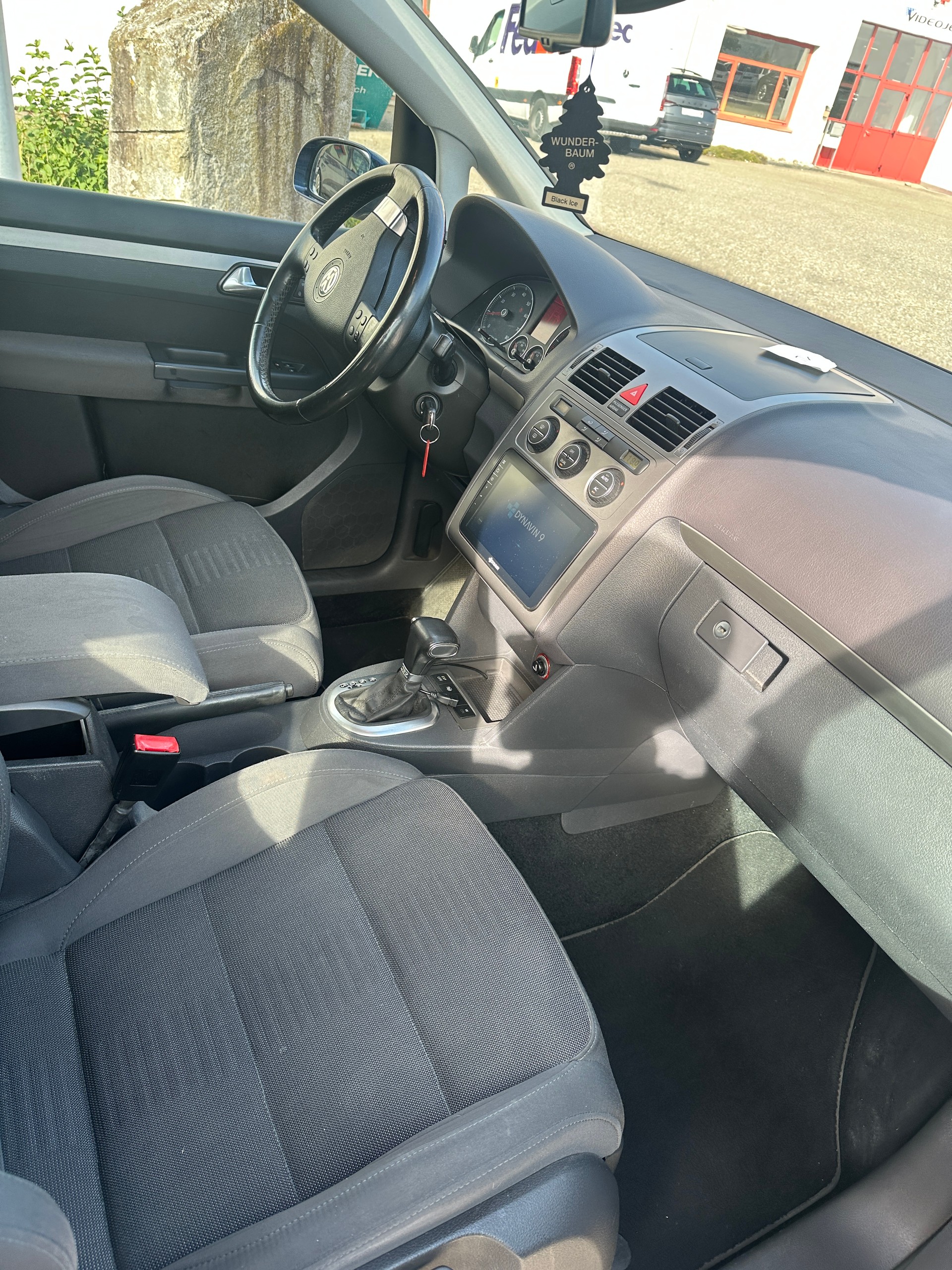 VW Touran 1.4 TSI Highline DSG-image-6