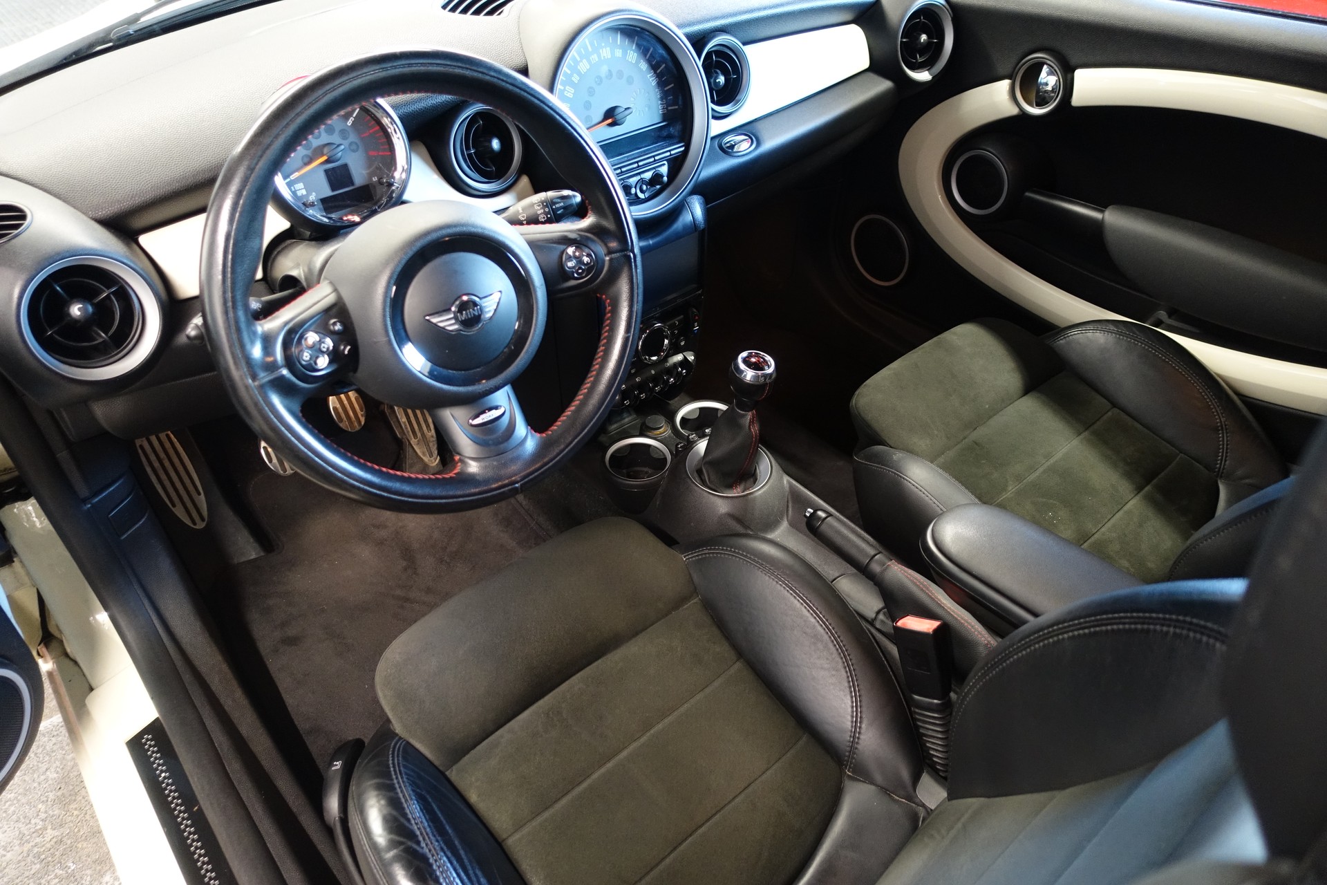 MINI Cooper John Cooper Works GP-image-8
