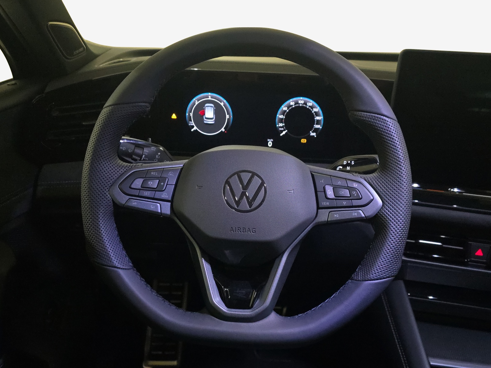 VW Tiguan 2.0 TDI SCR R-Line 4Motion DSG-image-9
