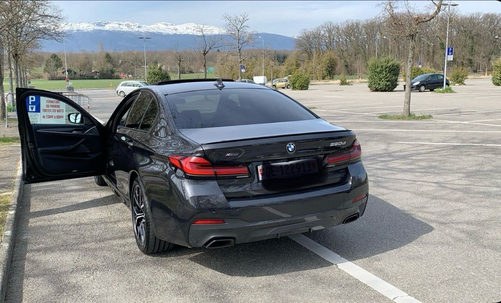 BMW 520d xDrive-image-4