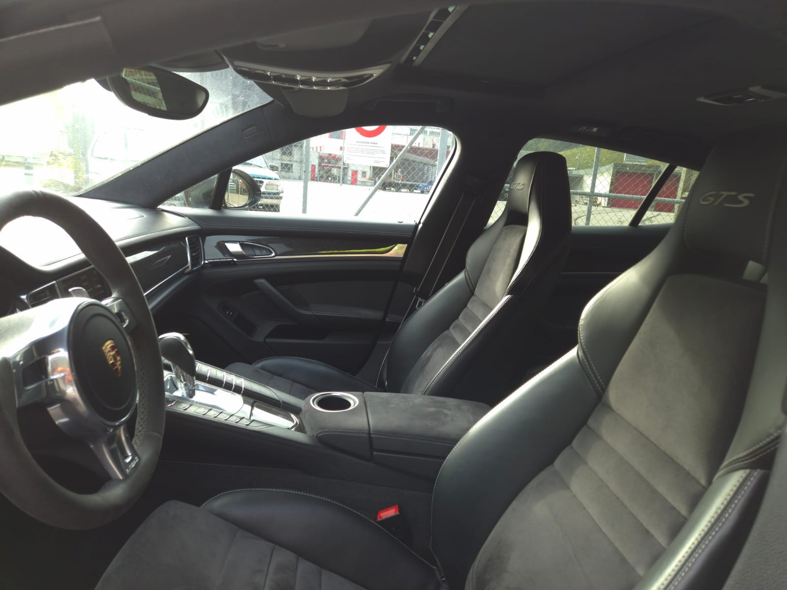 PORSCHE Panamera GTS 4.8 PDK-image-10