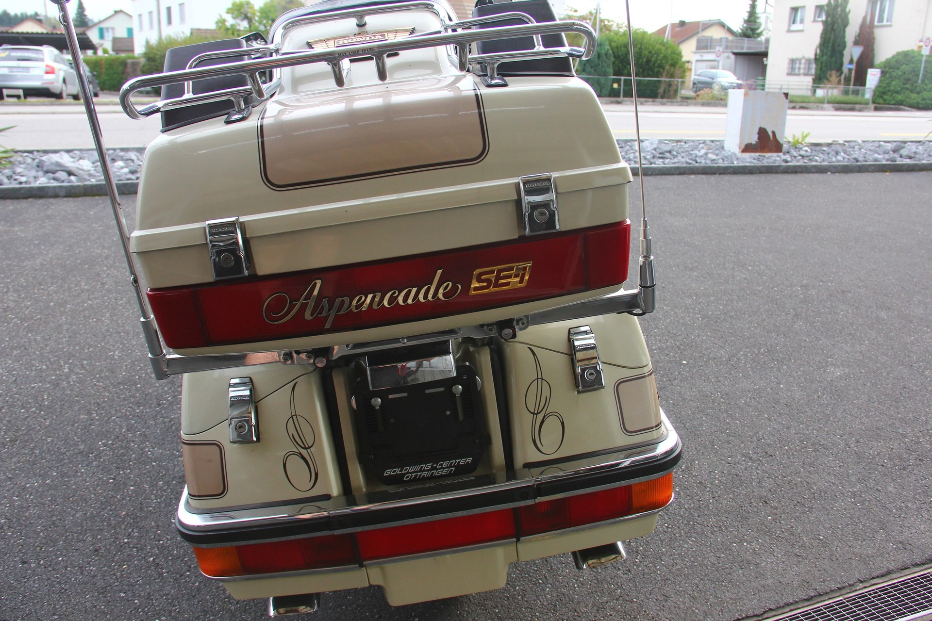 HONDA GL 1200 Goldwing De Luxe-image-3