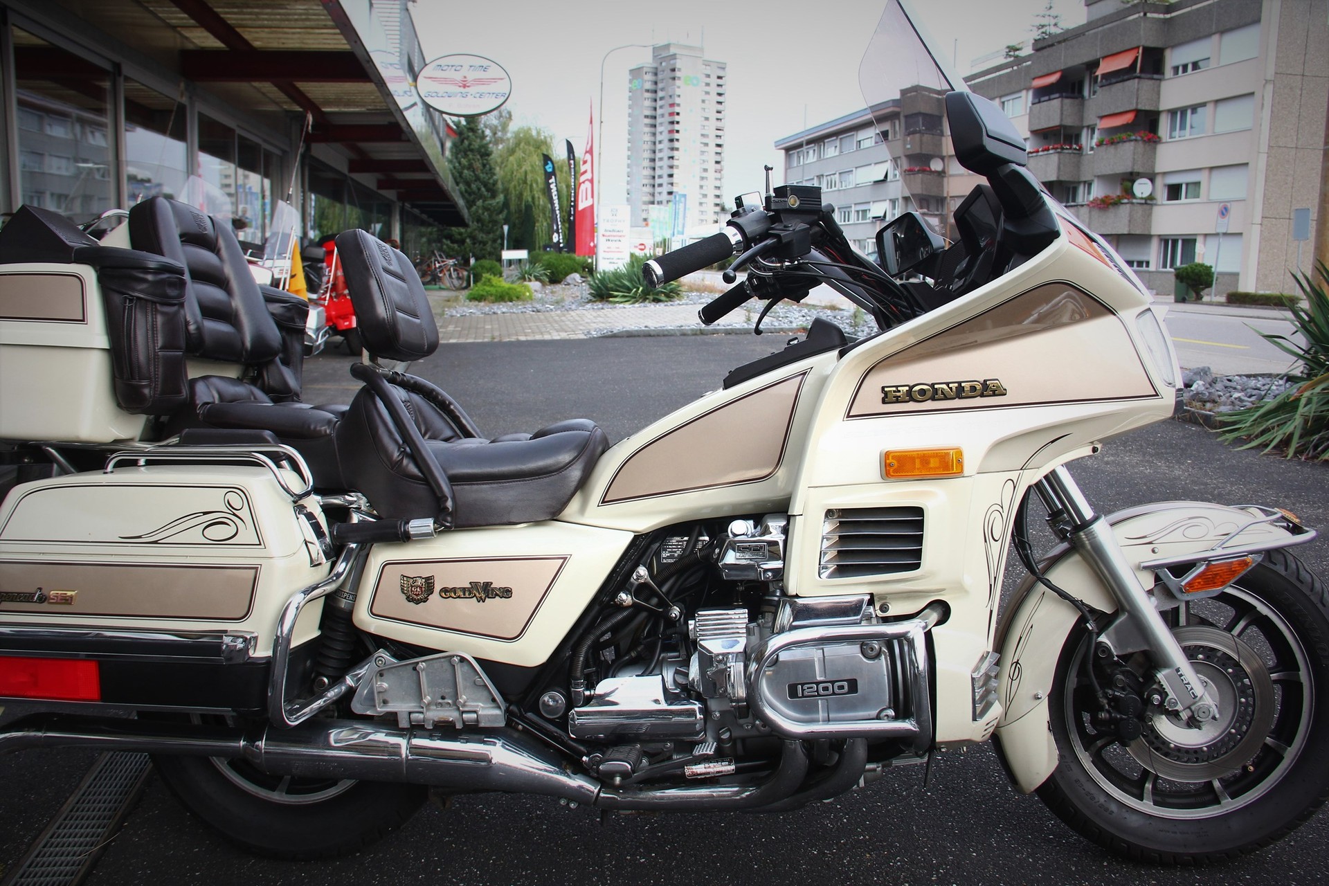 HONDA GL 1200 Goldwing De Luxe-image-2