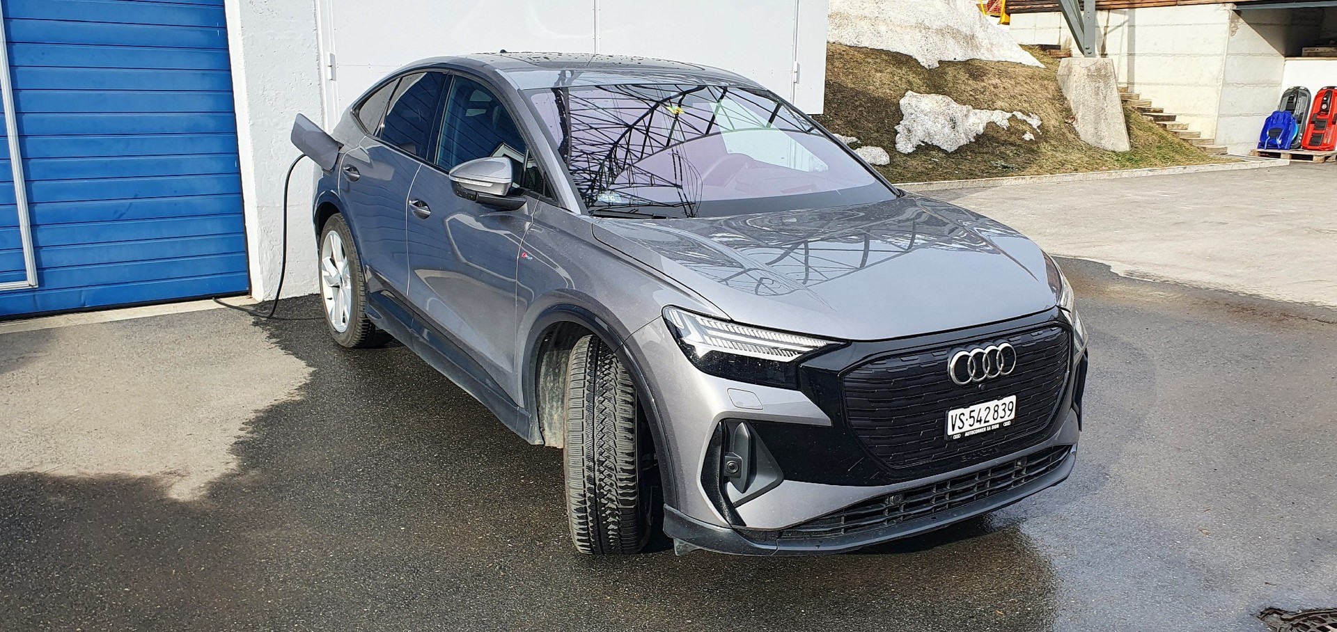 AUDI Q4 Sportback e-tron 50 quattro-image-3